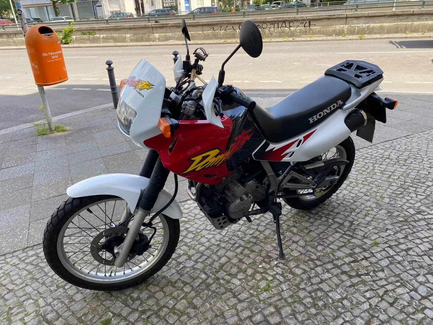 Honda NX 650 Dominator Klassiker - 2