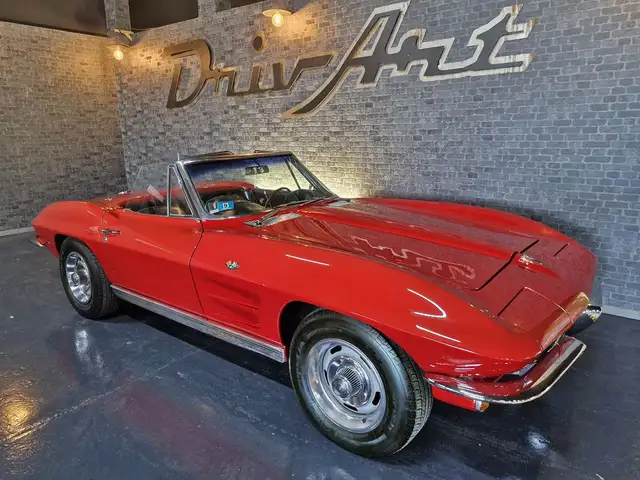 Chevrolet Corvette Stingray 5.7L V8 350 BVM