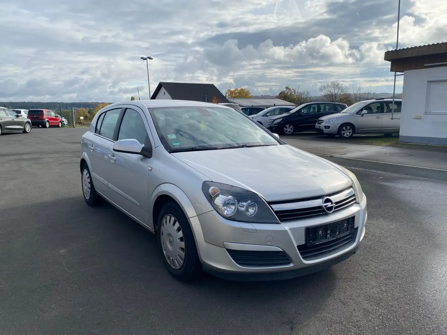 Opel Astra H Lim. Elegance Silber - 1