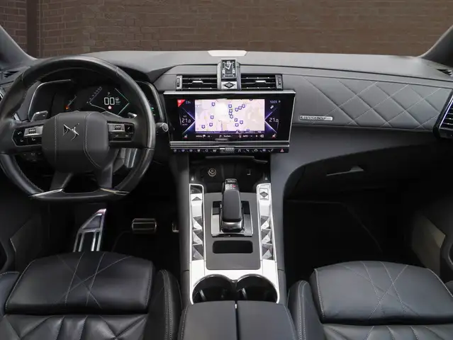 DS Automobiles DS 7 Crossback view 16