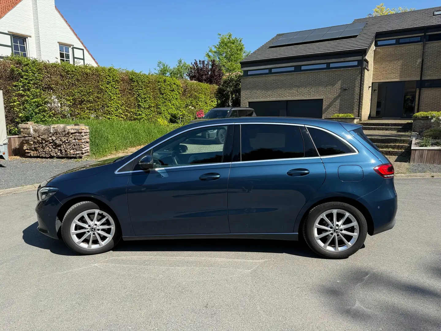 Mercedes-Benz B 200 B 200 d 8G-DCT Bleu - 1