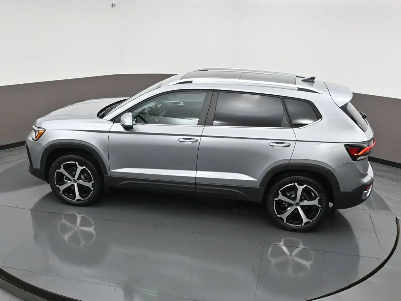 Volkswagen Taos снимка Volkswagen Taos