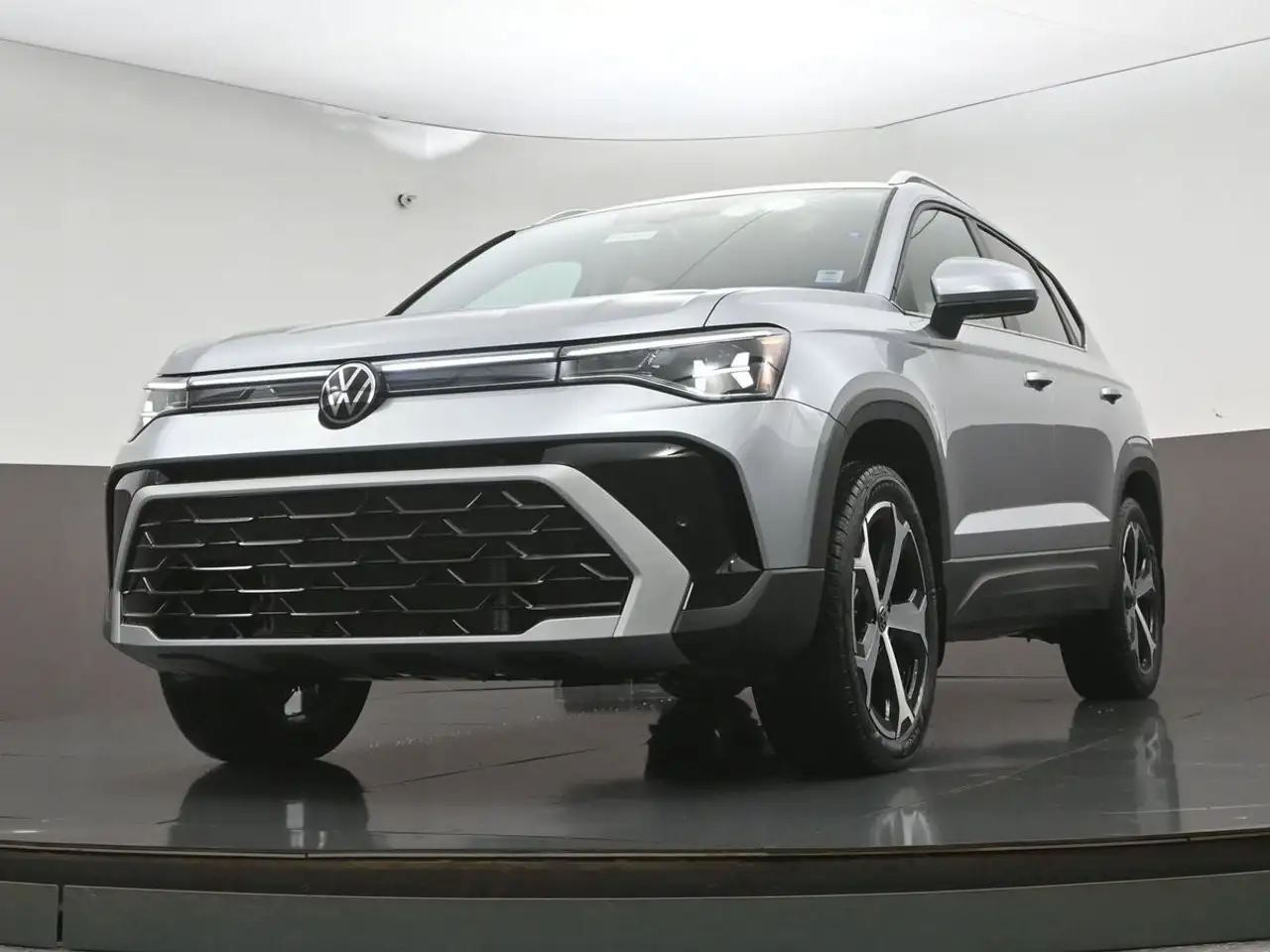 Volkswagen Taos снимка Volkswagen Taos
