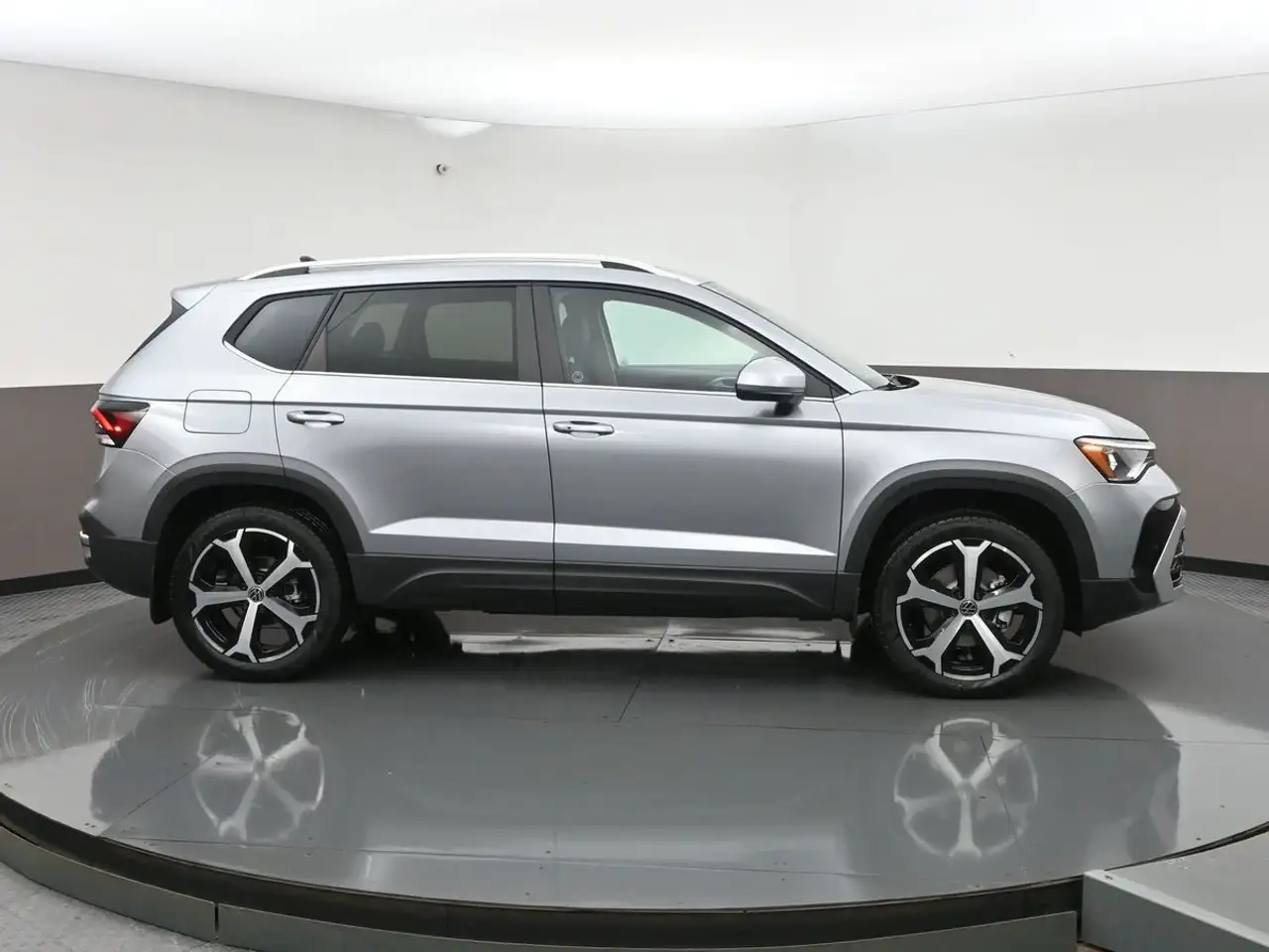 Volkswagen Taos снимка Volkswagen Taos
