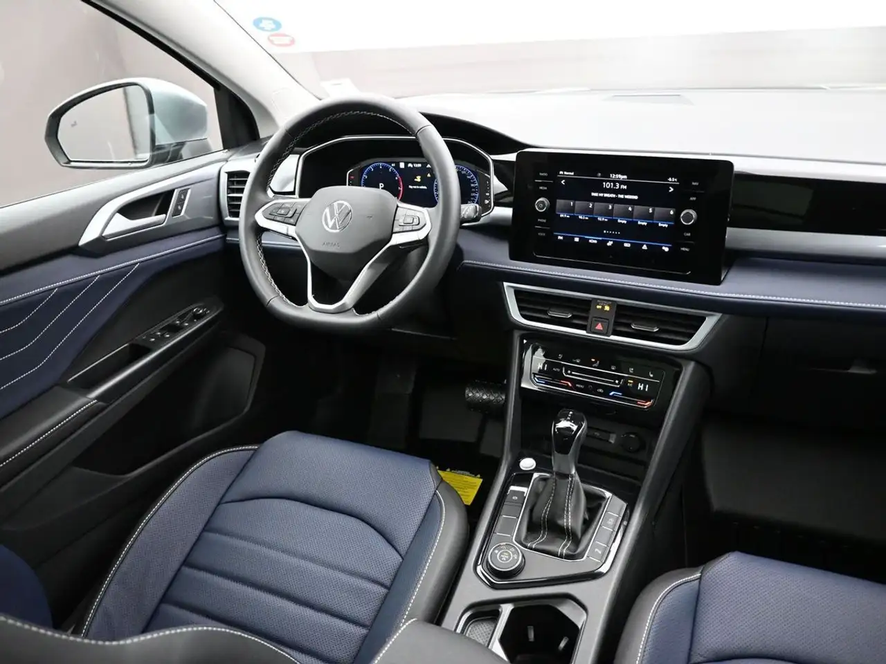 Volkswagen Taos снимка Volkswagen Taos