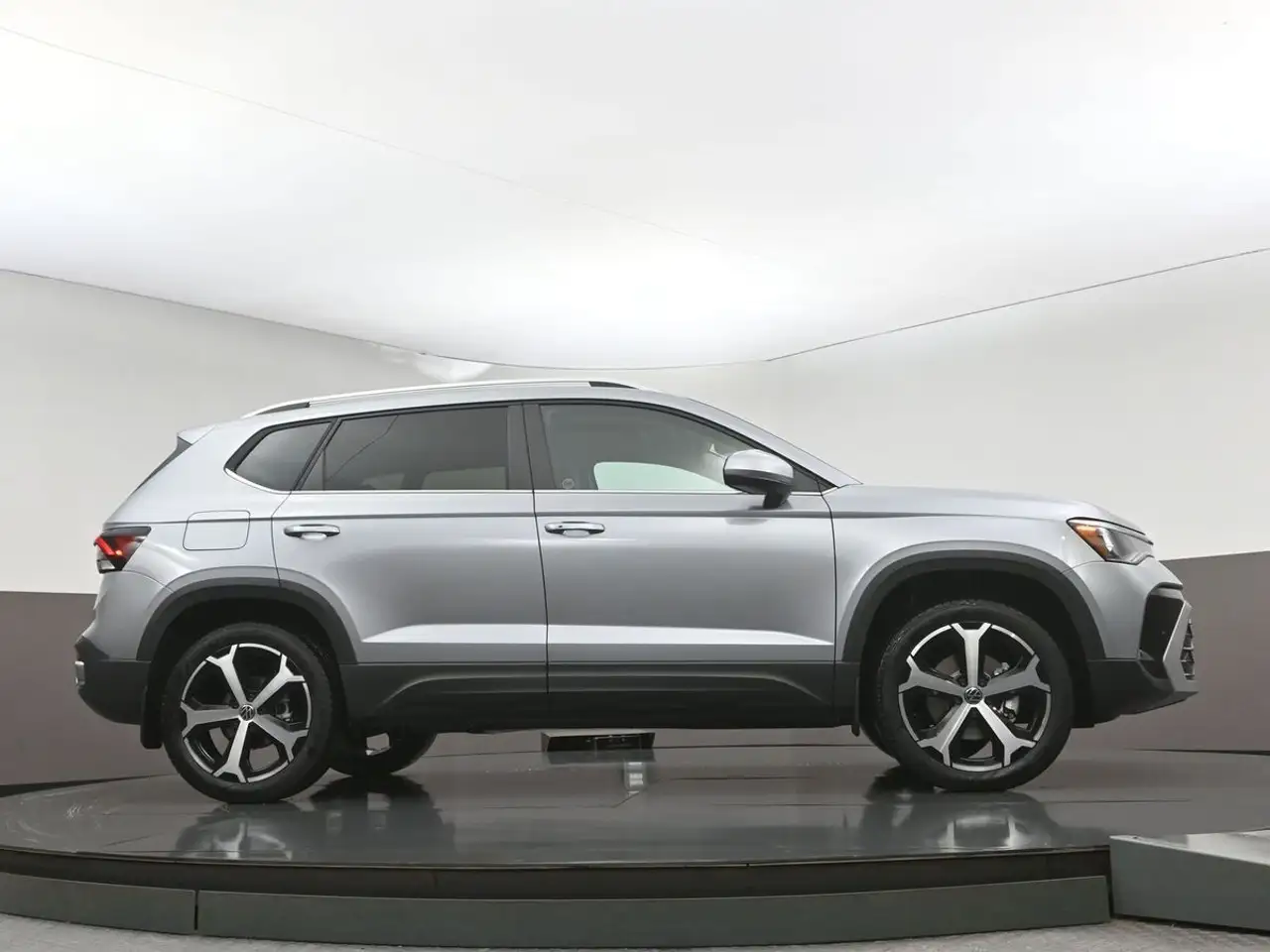 Volkswagen Taos снимка Volkswagen Taos