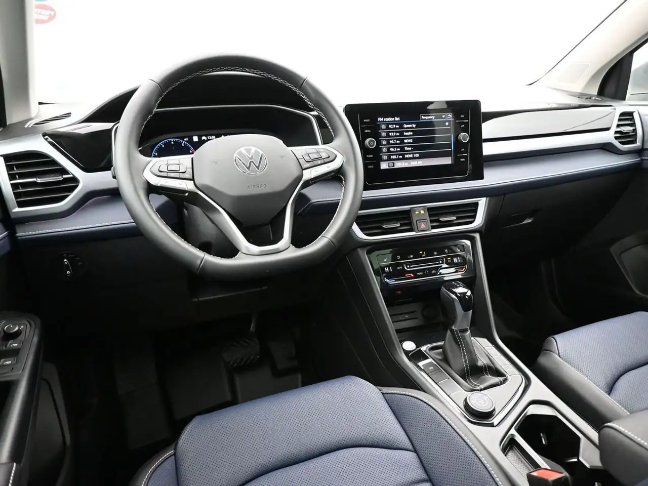 Volkswagen Taos снимка Volkswagen Taos