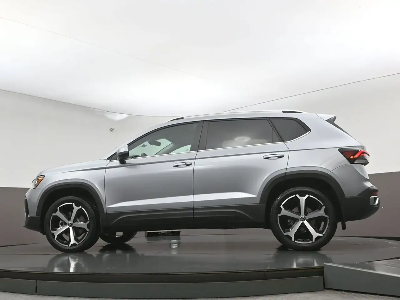 Volkswagen Taos снимка Volkswagen Taos