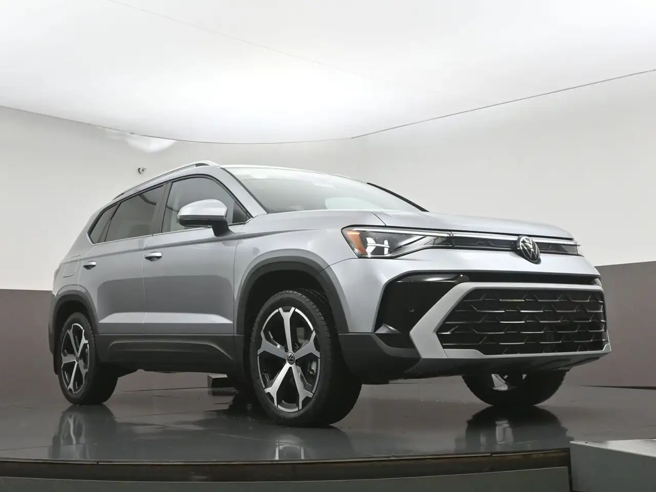 Volkswagen Taos снимка Volkswagen Taos