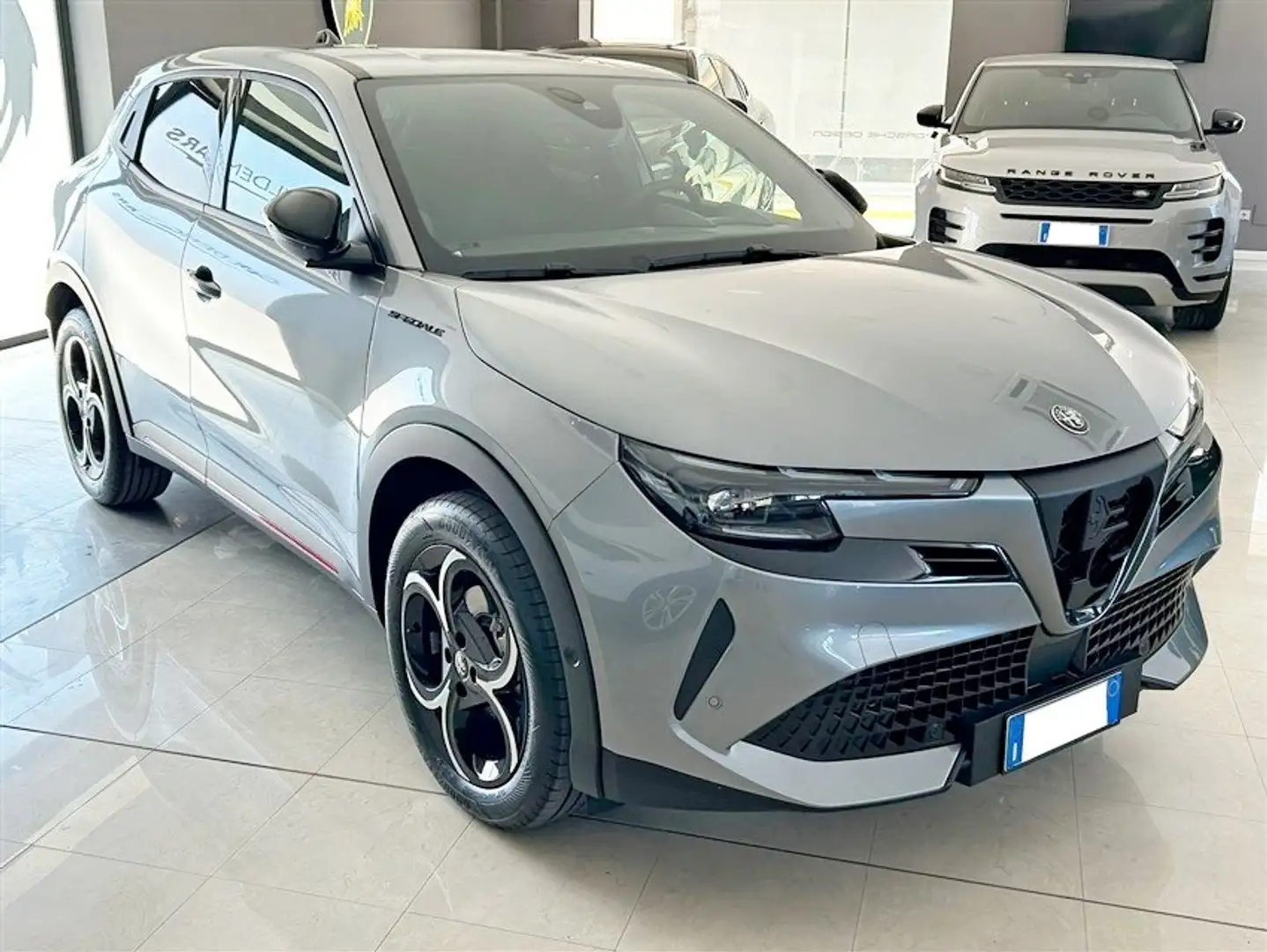Alfa Romeo Junior Junior 1.2 ibrida Speciale 145cv edct6 Grigio - 1