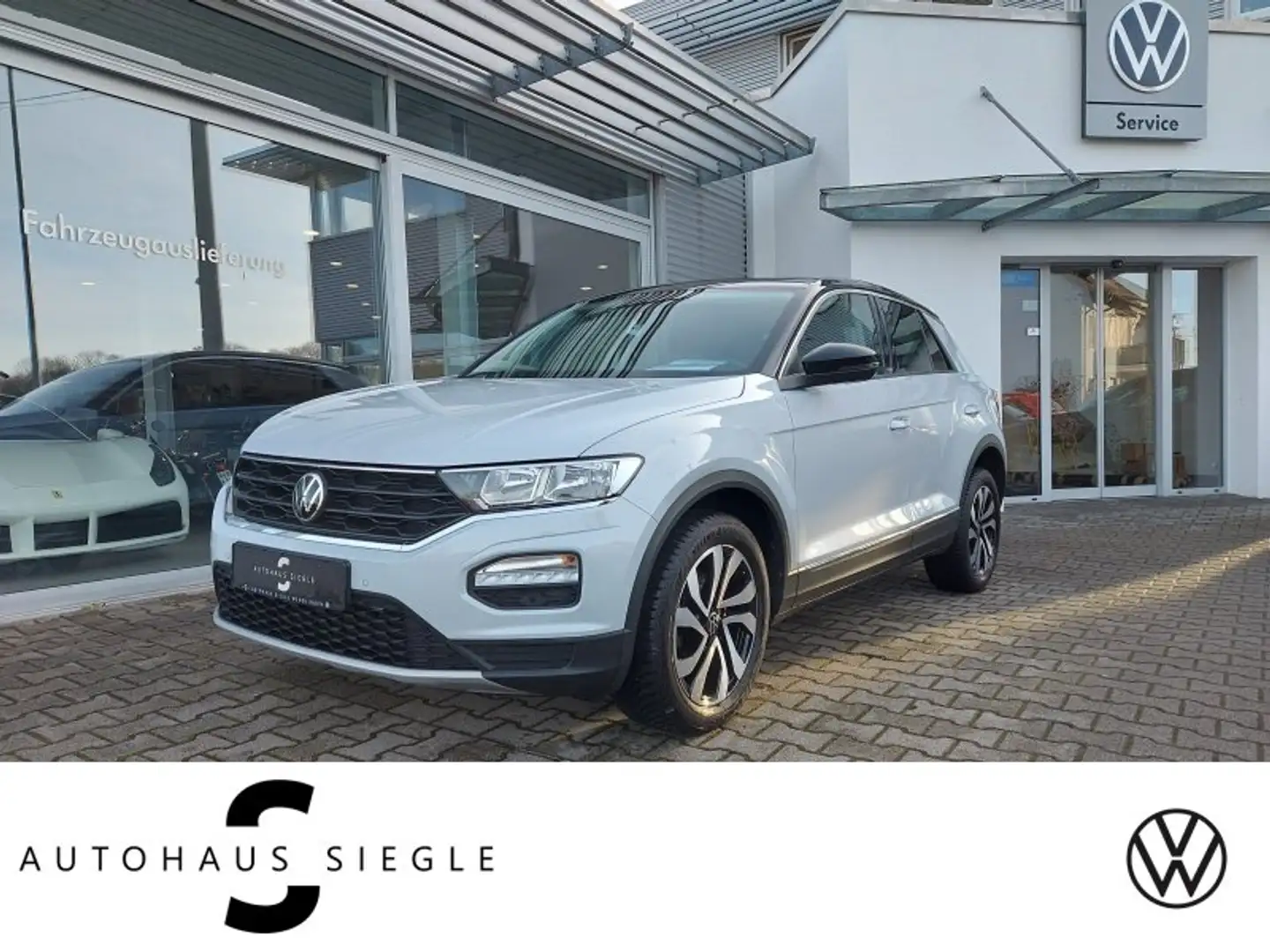 Volkswagen T-Roc 1.5 TSI Active DSG AHK Navi ACC Sitzheizung ALU Cl Weiß - 1