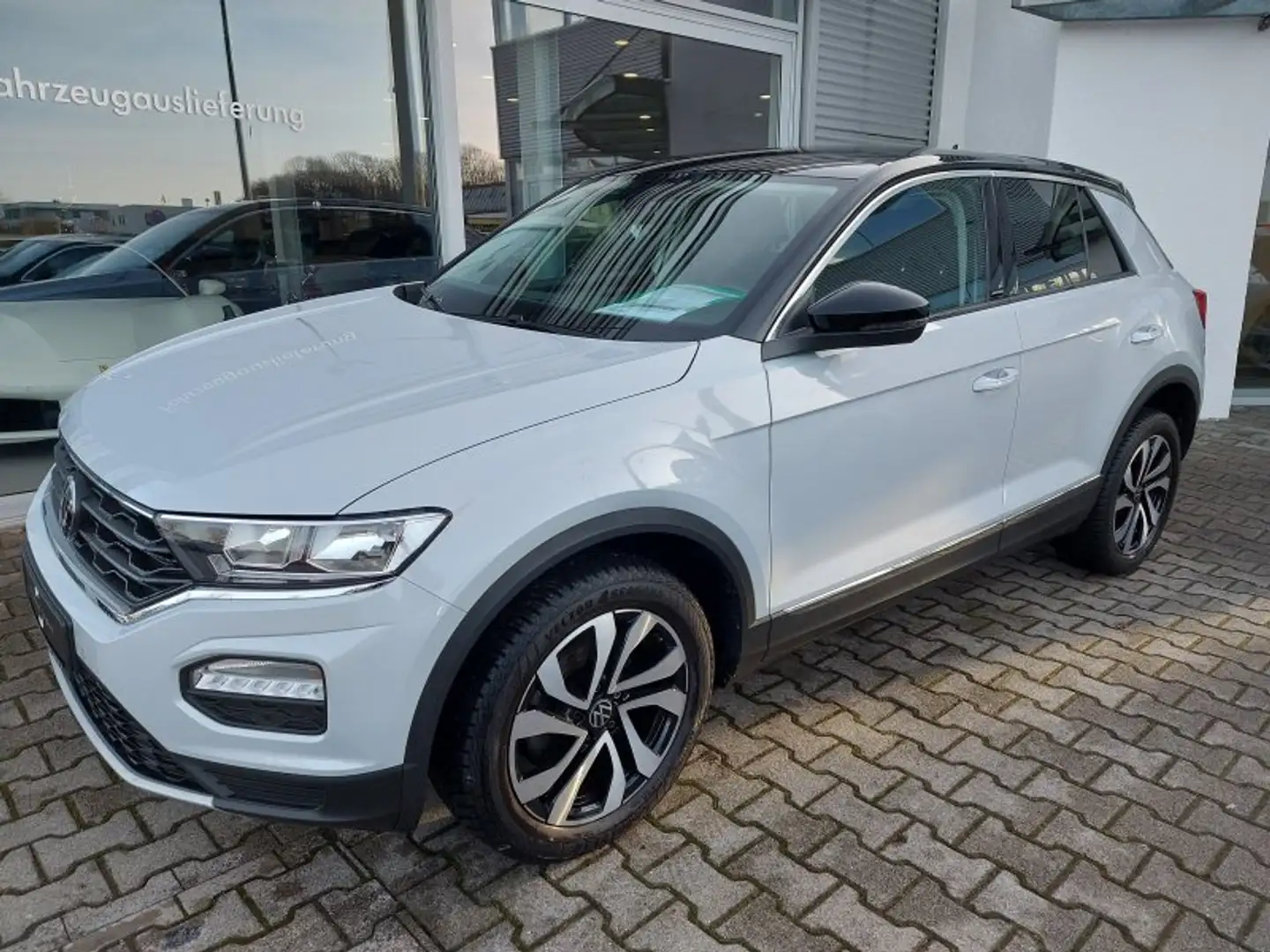 Volkswagen T-Roc 1.5 TSI Active DSG AHK Navi ACC Sitzheizung ALU Cl Weiß - 2