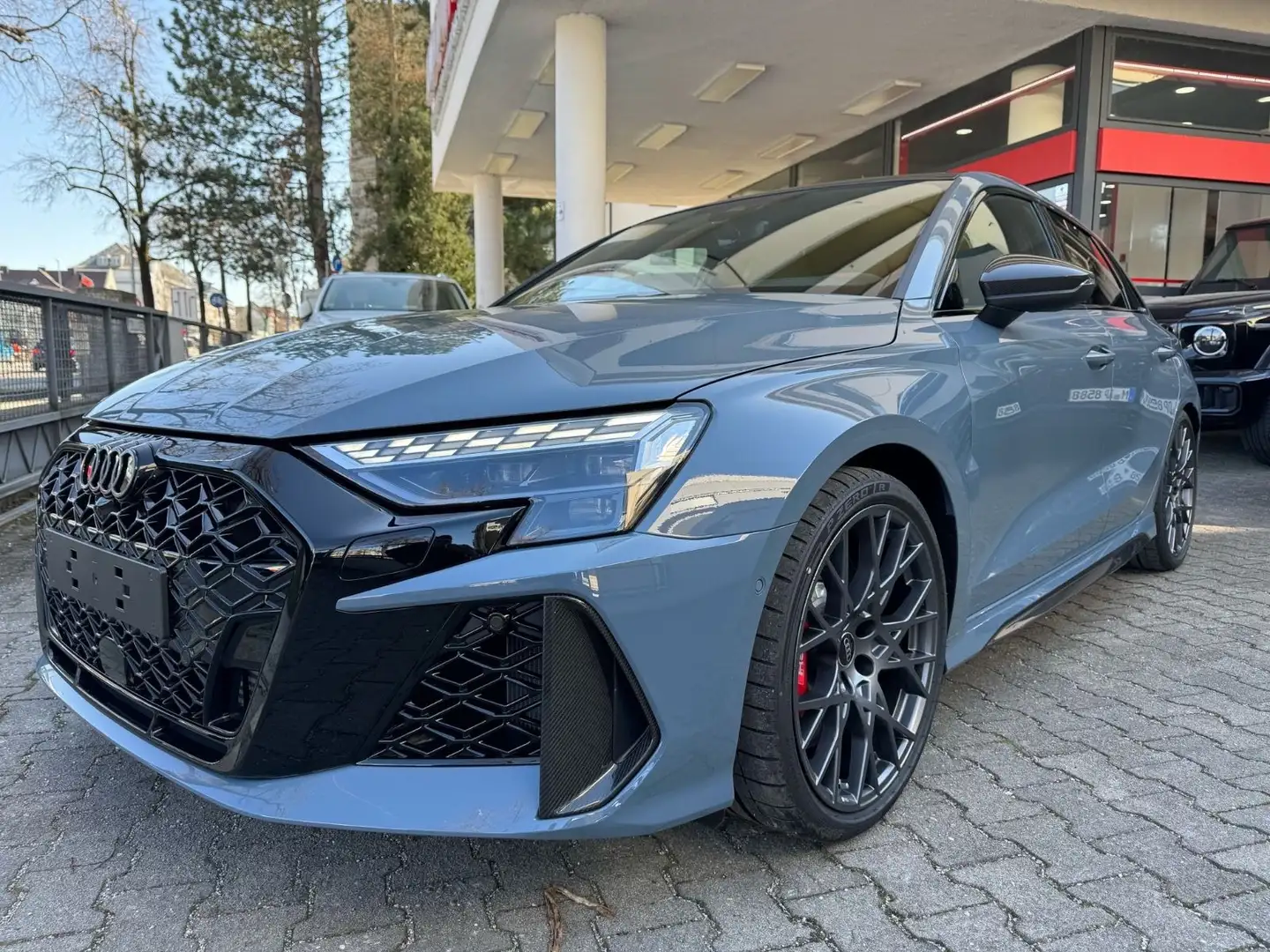 Audi RS3 2.5PERF/Carbon/VMax 280/Pano/Matrix/FACELIFT Сірий - 2