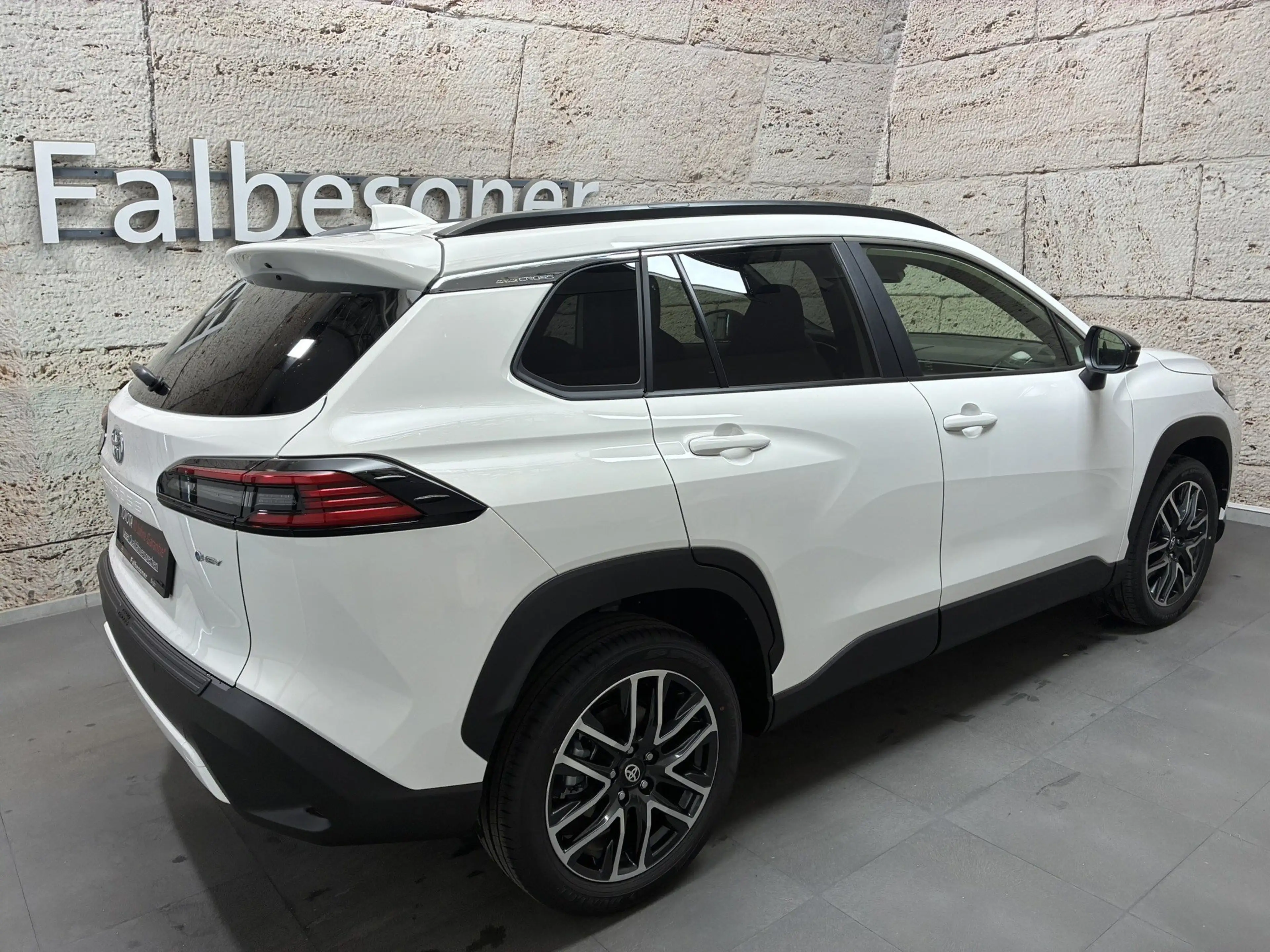 Toyota Corolla Cross 1,8 Hybrid Teamplayer — photo 4
