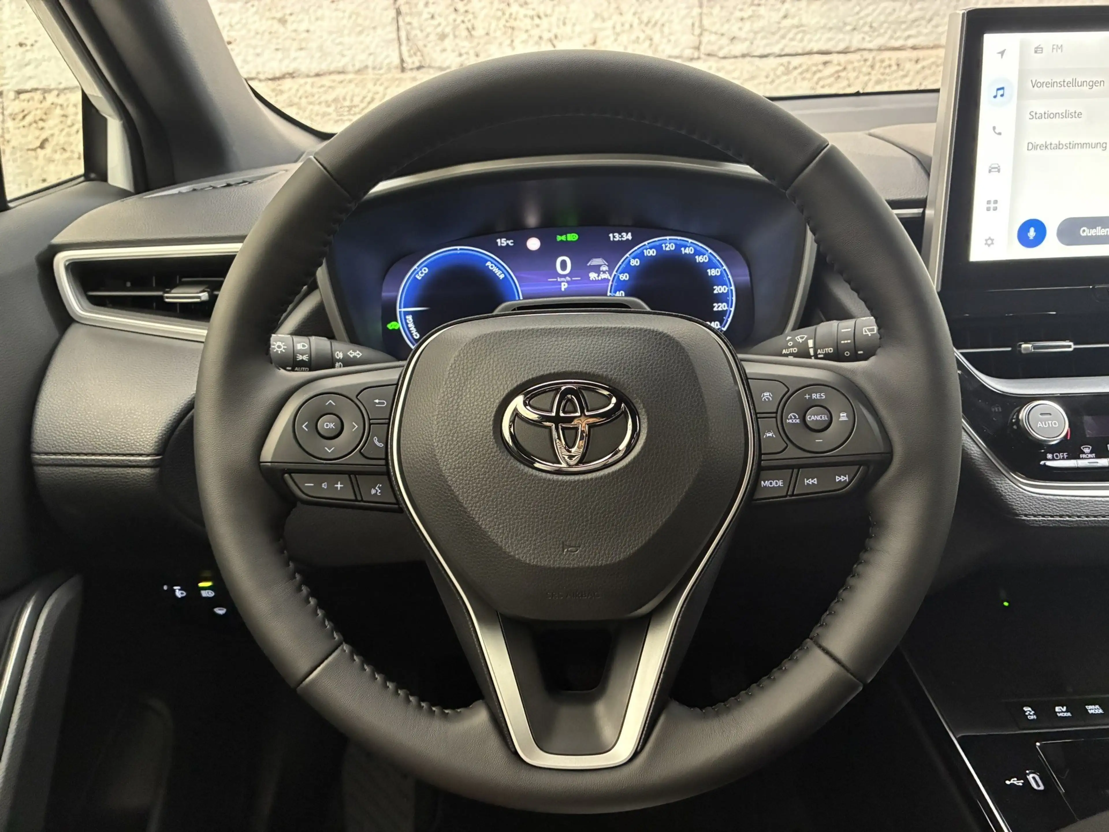 Toyota Corolla Cross 1,8 Hybrid Teamplayer — photo 15