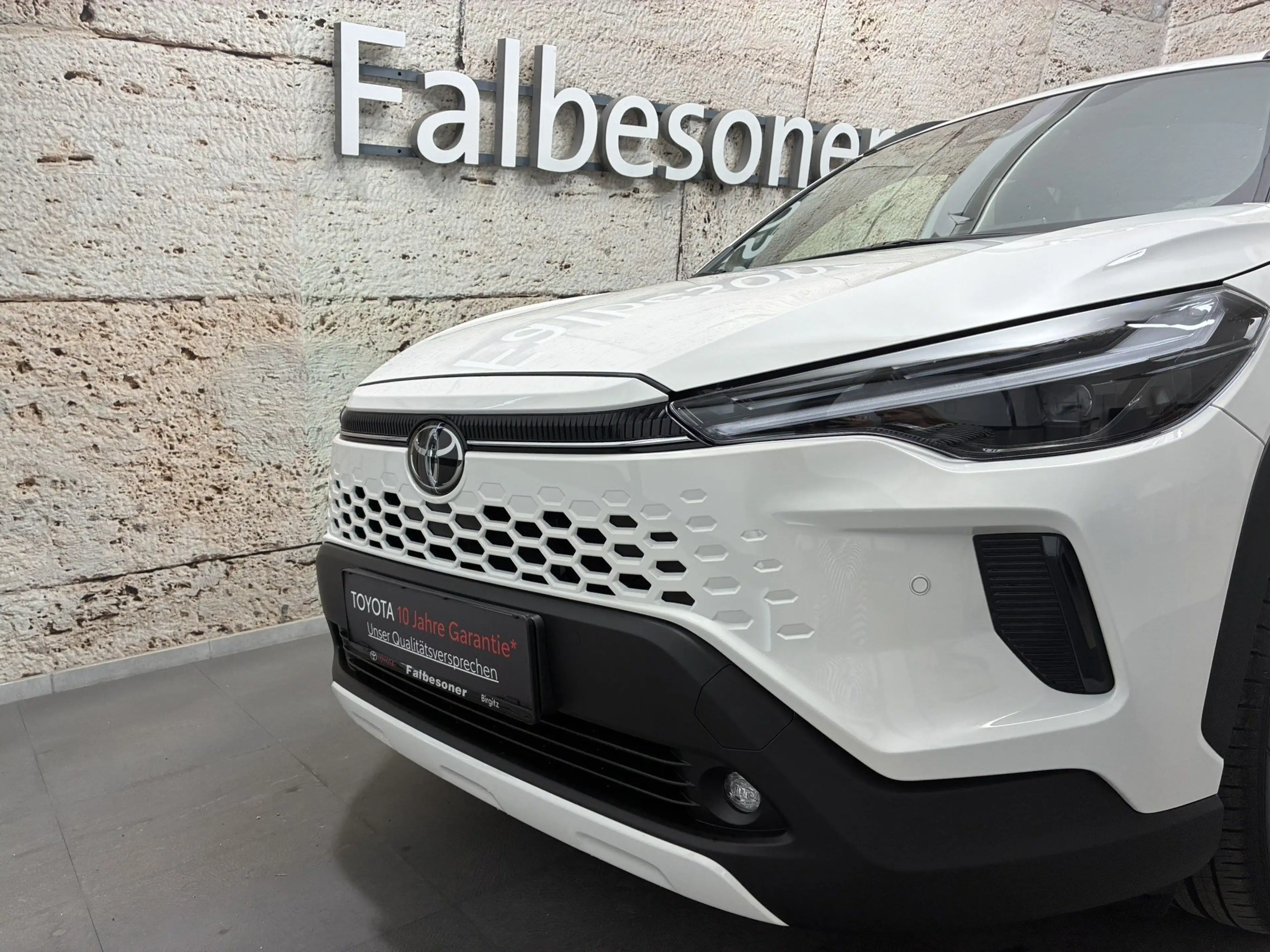 Toyota Corolla Cross 1,8 Hybrid Teamplayer — photo 3
