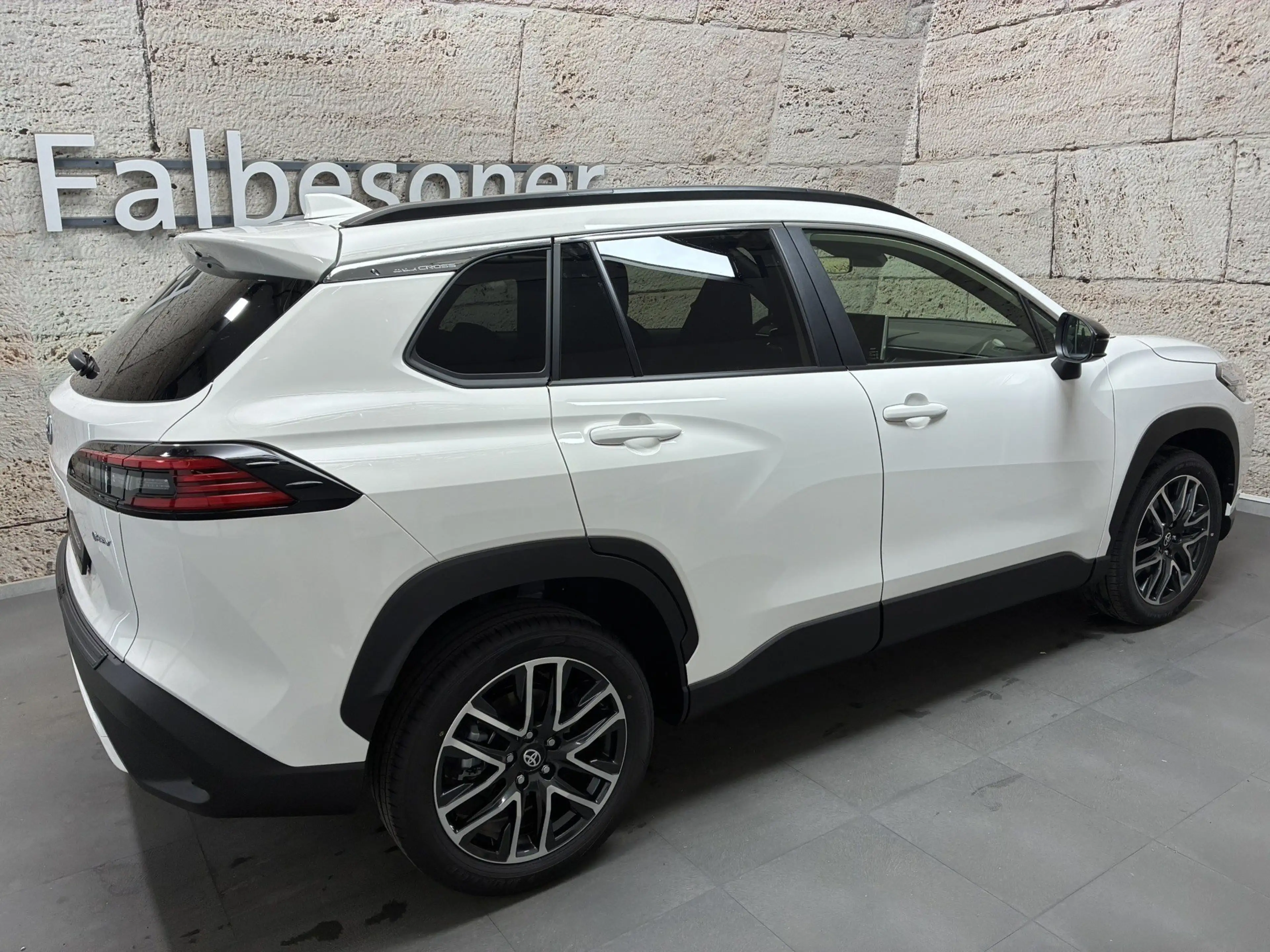 Toyota Corolla Cross 1,8 Hybrid Teamplayer — photo 5
