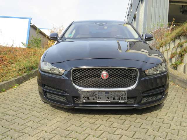 Jaguar XE 25T*Prestige*LEDER*KAMERA*SH*BLUETOOTH