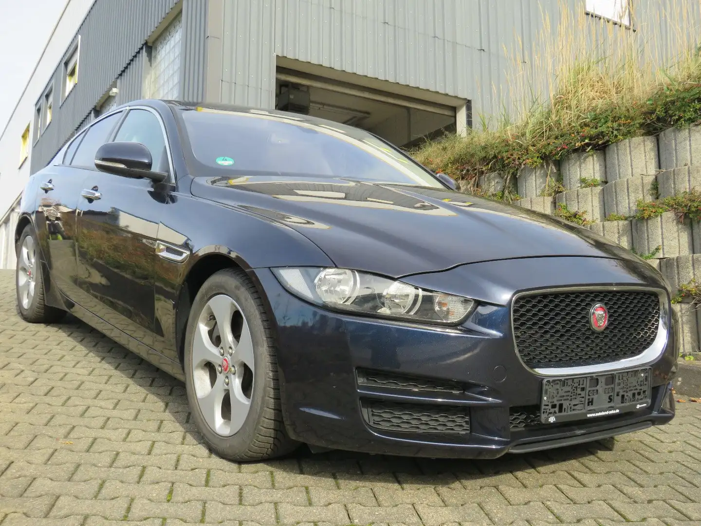Jaguar XE 25T*Prestige*Automatik*KAMERA*PANO Blau - 1