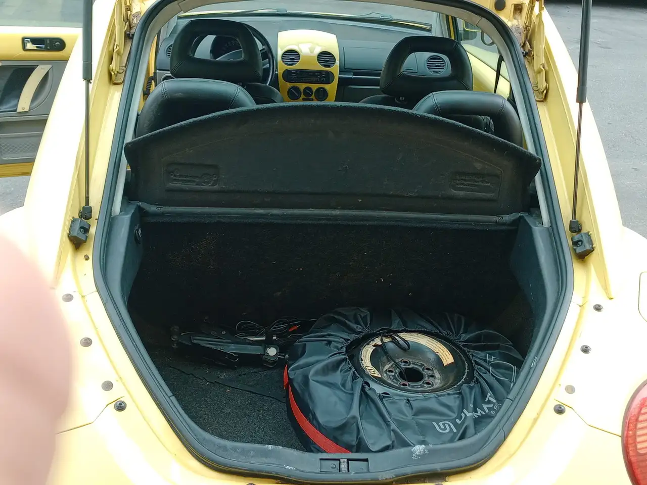 Volkswagen New Beetle 2.0, foto 11