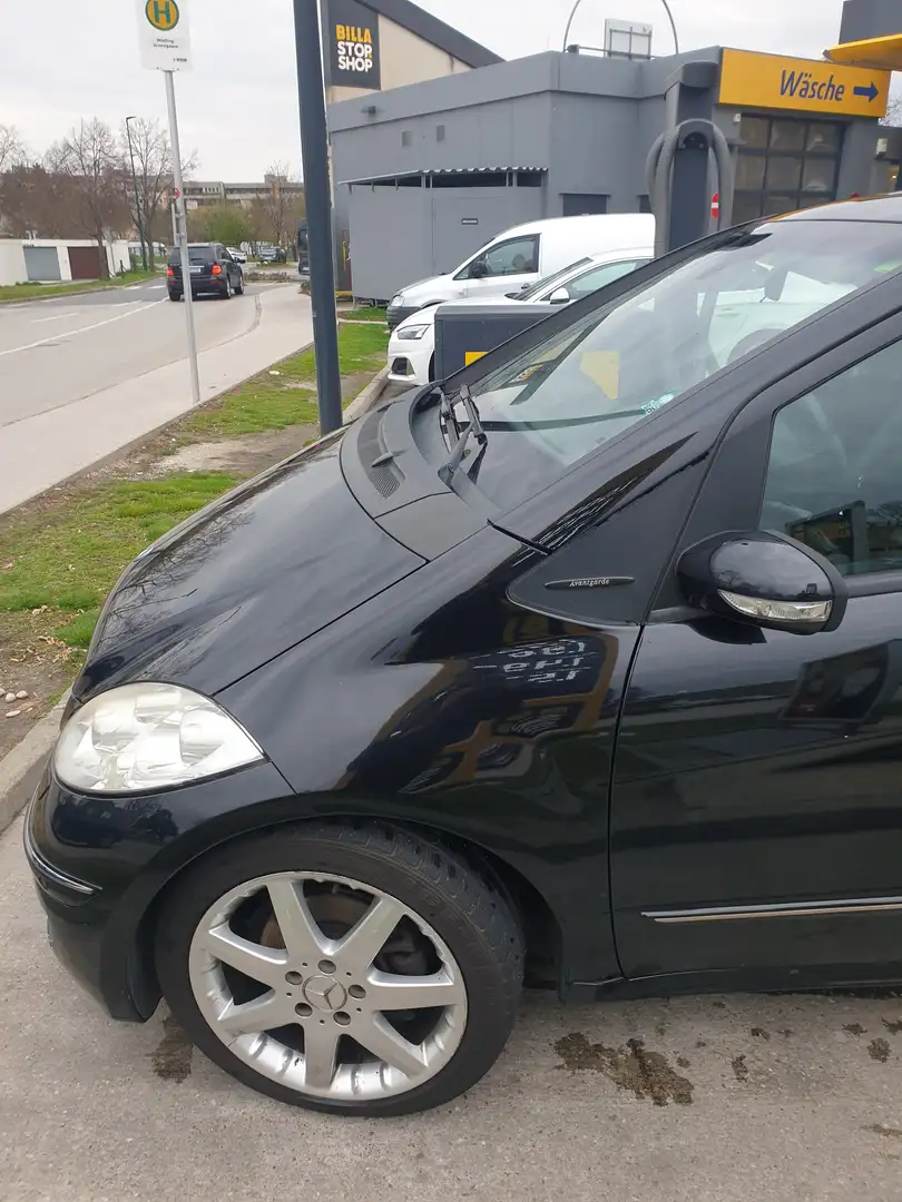 Mercedes-Benz 200 200+E Negru - 2