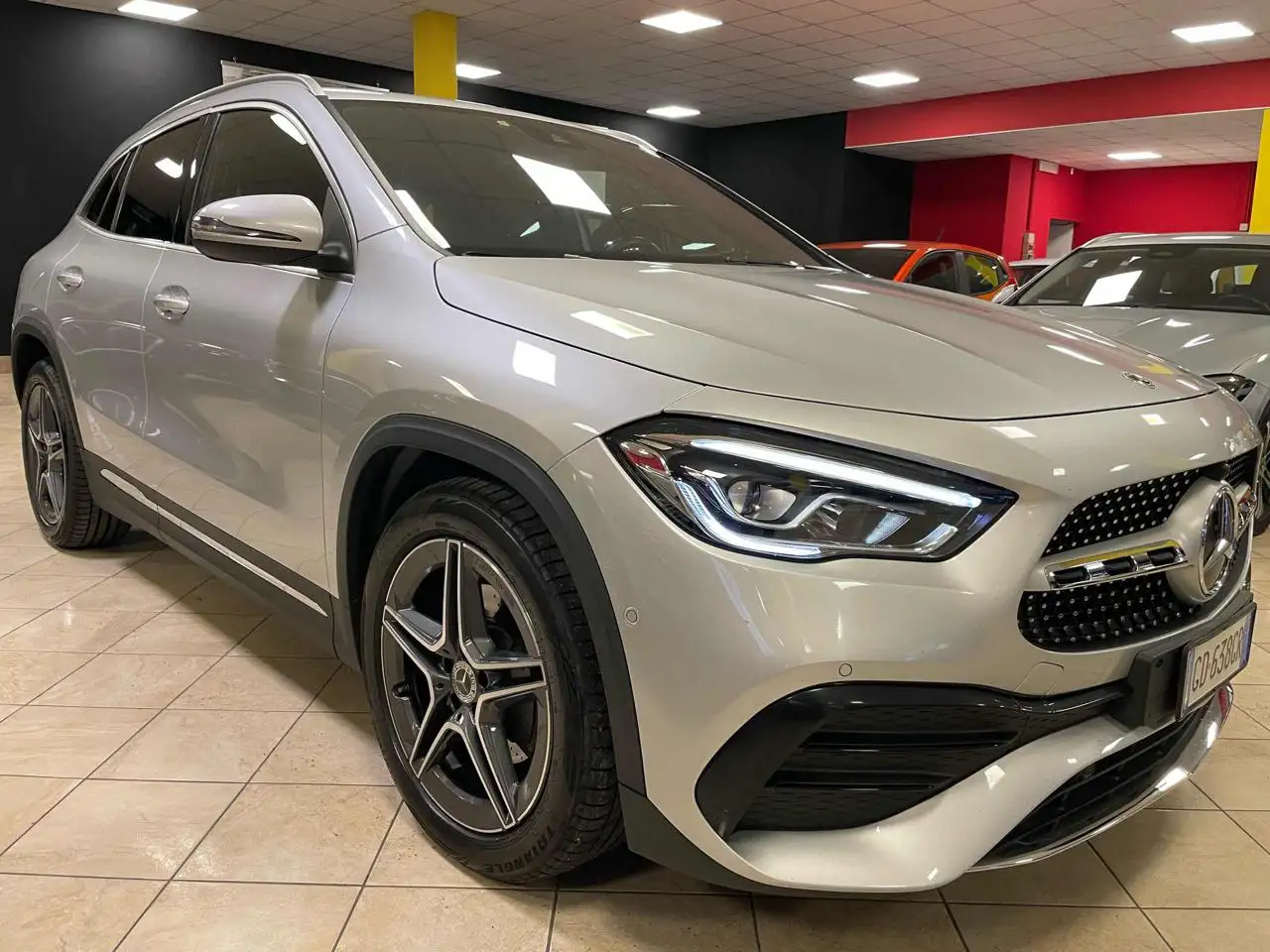 Mercedes-Benz GLA 200