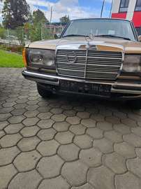 W123