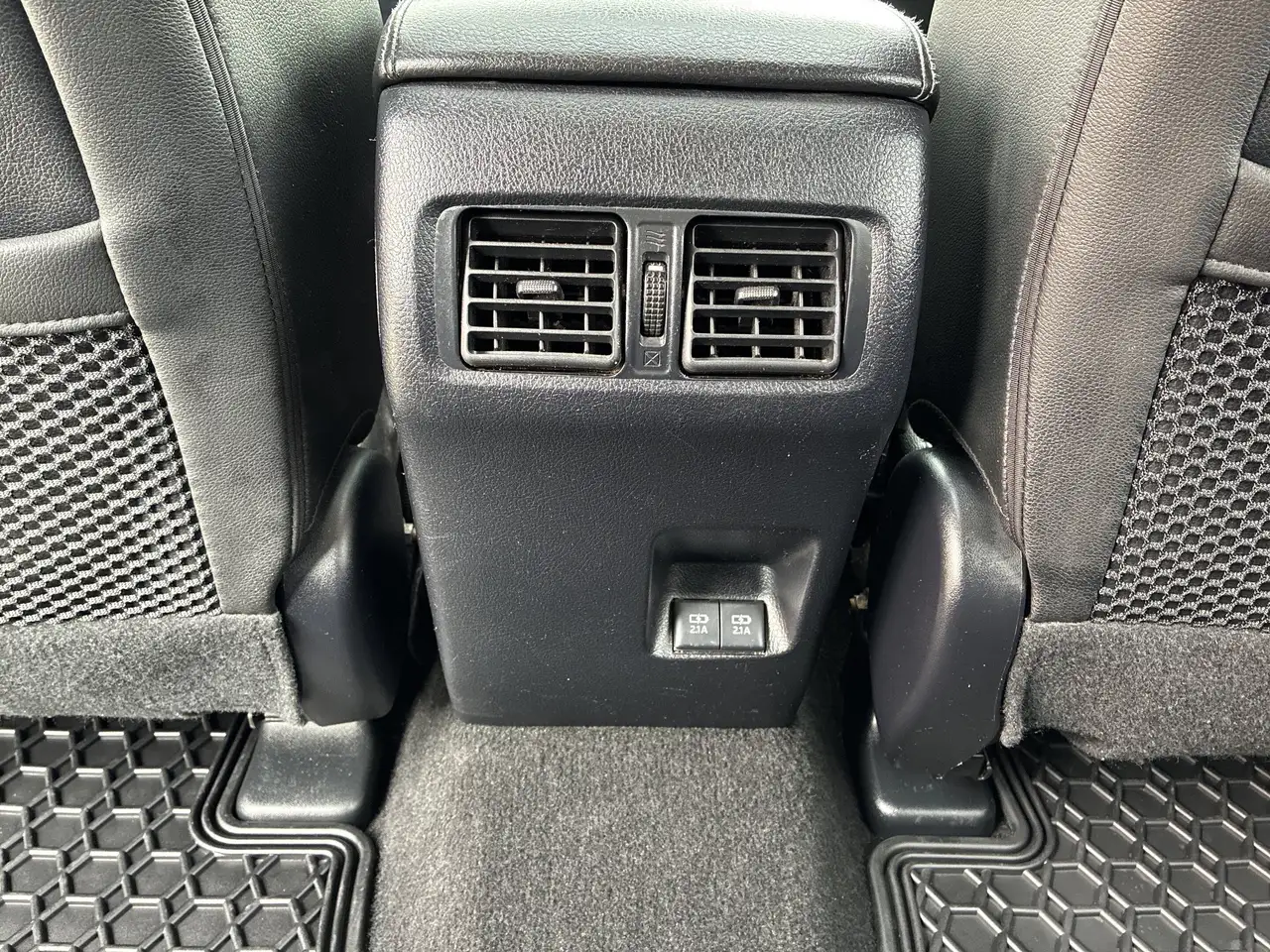 Toyota 4-Runner снимка Toyota 4-Runner