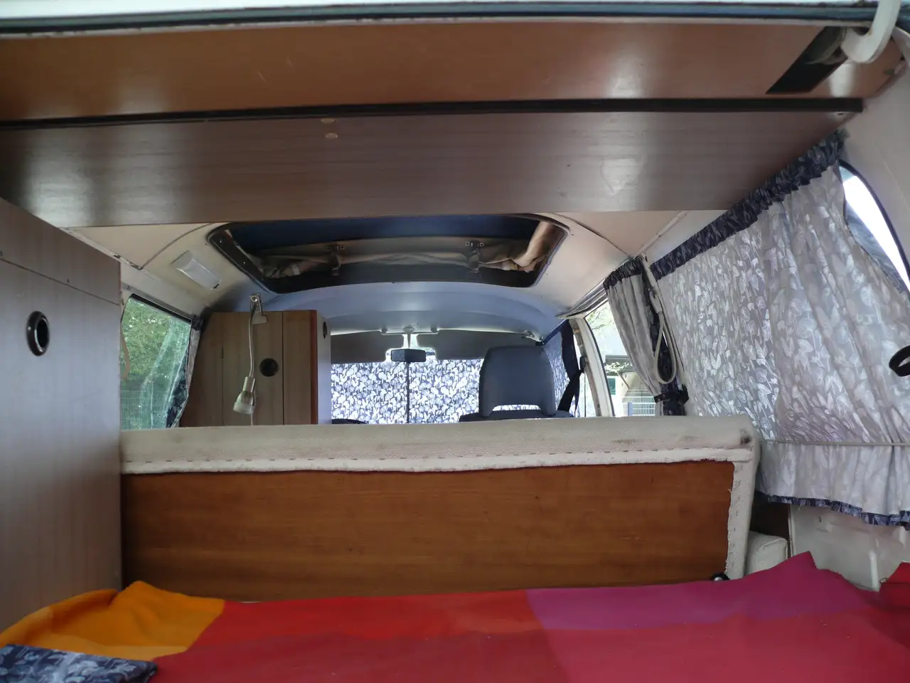 Volkswagen T2 Camper mit Aufstelldach und H Zulassung, foto 3