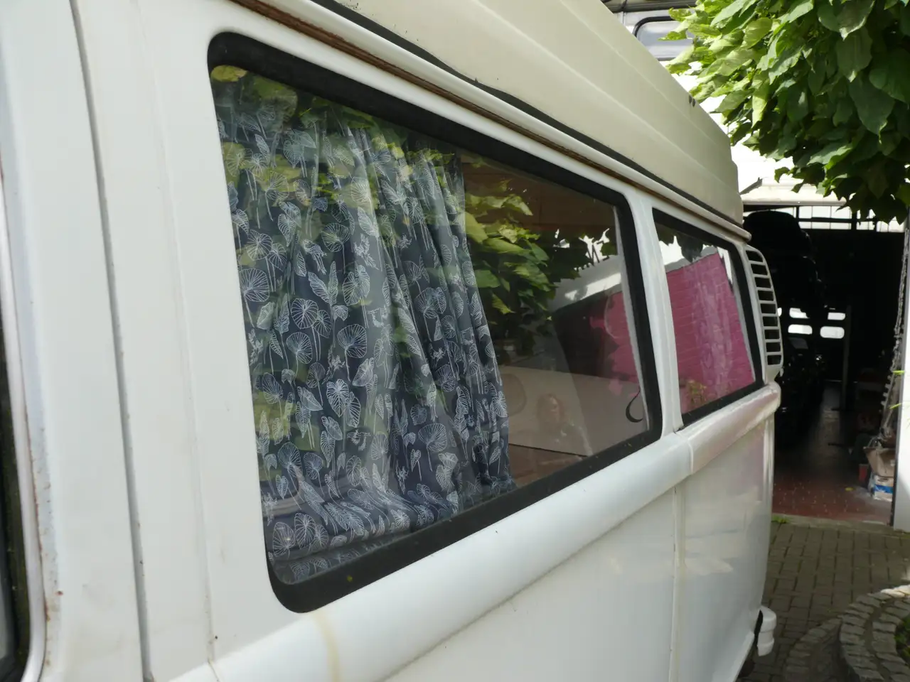 Volkswagen T2 Camper mit Aufstelldach und H Zulassung, foto 12