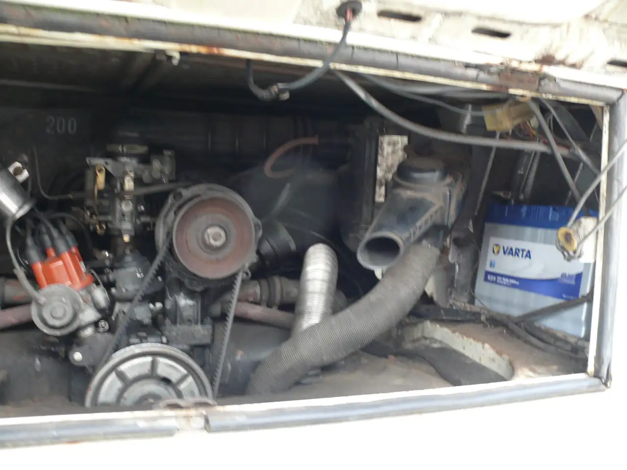 Volkswagen T2 Camper mit Aufstelldach und H Zulassung, foto 10