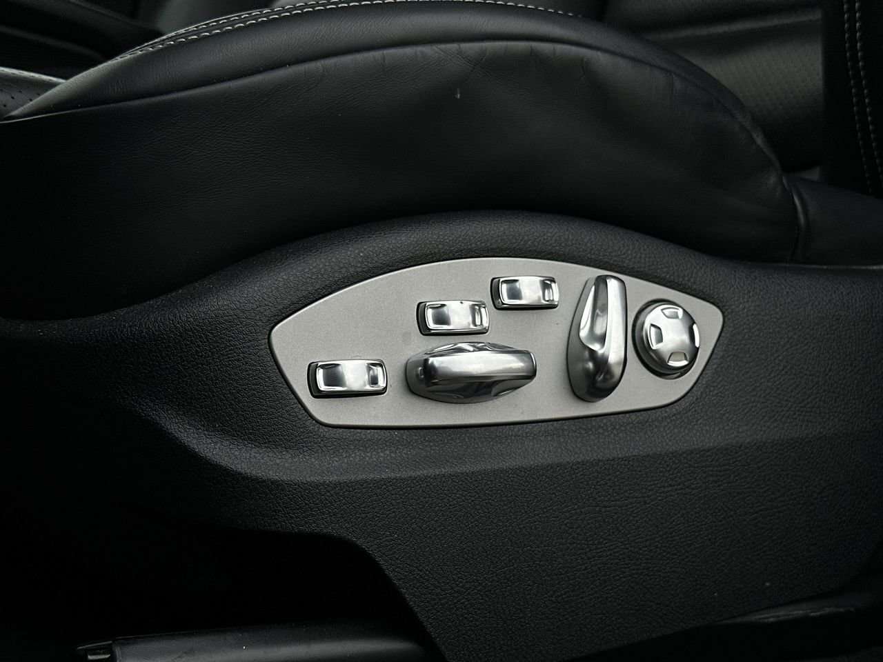 2022 Porsche Macan Adaptive Sport Seats! 360 Cameras! Sport Chrono Pa thumb 20