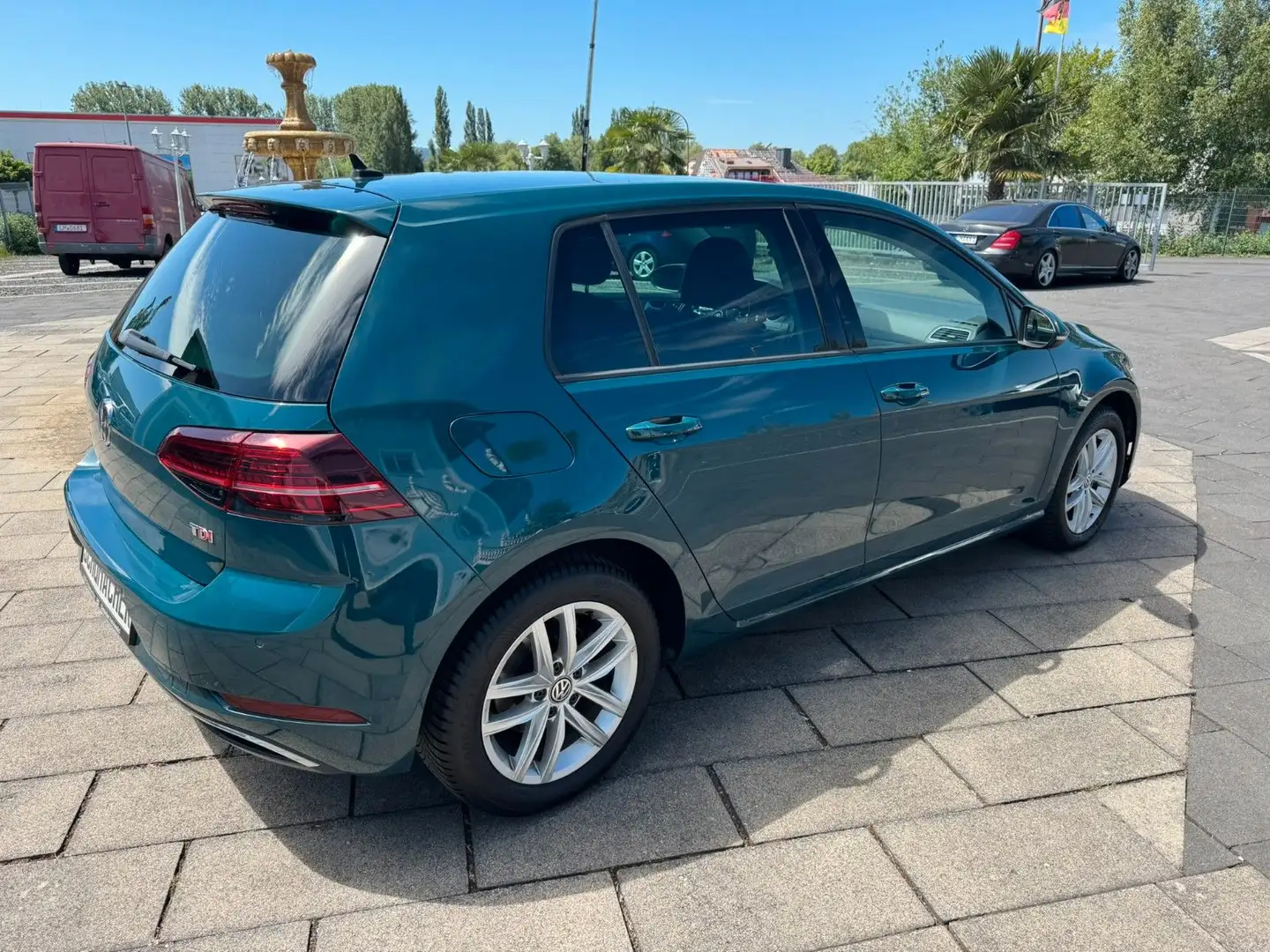 Volkswagen Golf 7 Comfortline 1.6TDI mit ACC und Garantie! Vert - 2