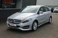 Mercedes-Benz B 180 d Urban Aut. *LED*NAVI*AHK* Argent - thumbnail 1