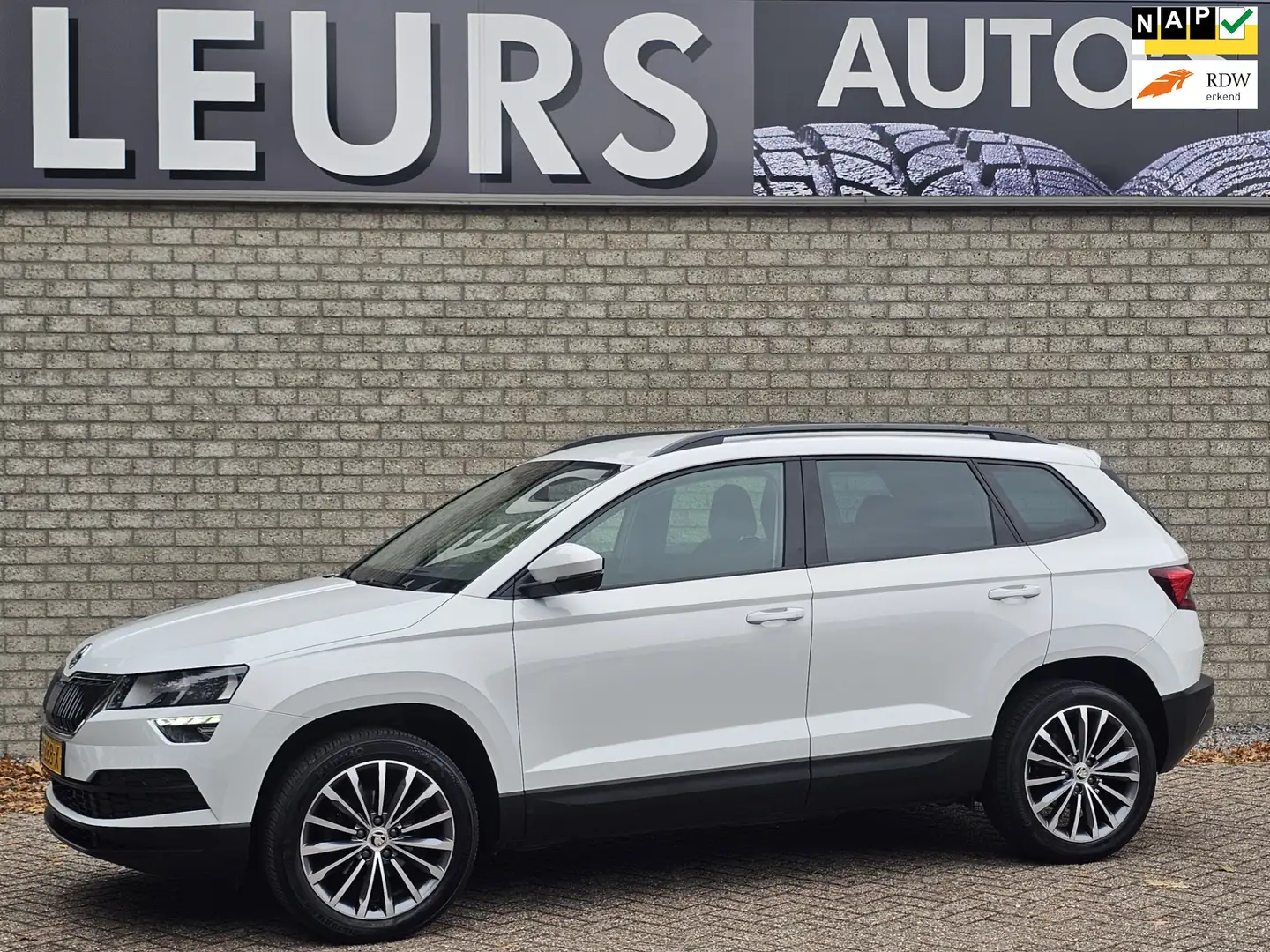Skoda Karoq 1.0 TSI Ambition Business Wit - 1