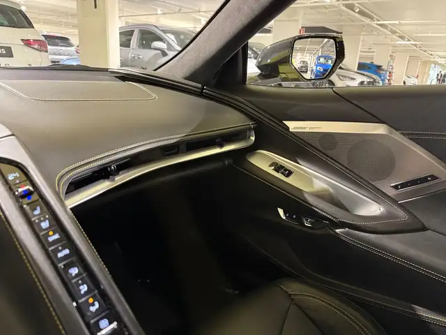 Chevrolet Corvette view 9