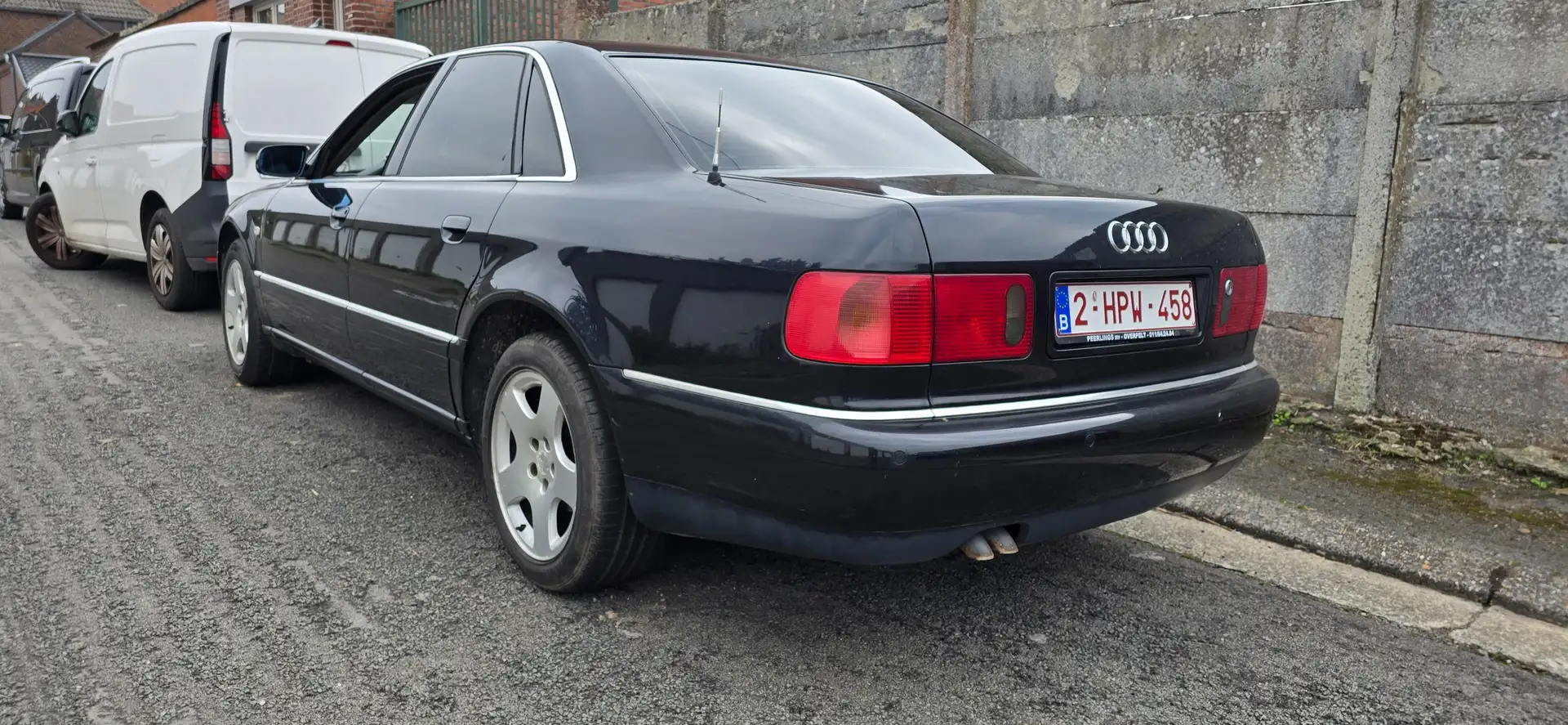 Audi A8 2.5 TDi V6 Tiptronic Noir - 2