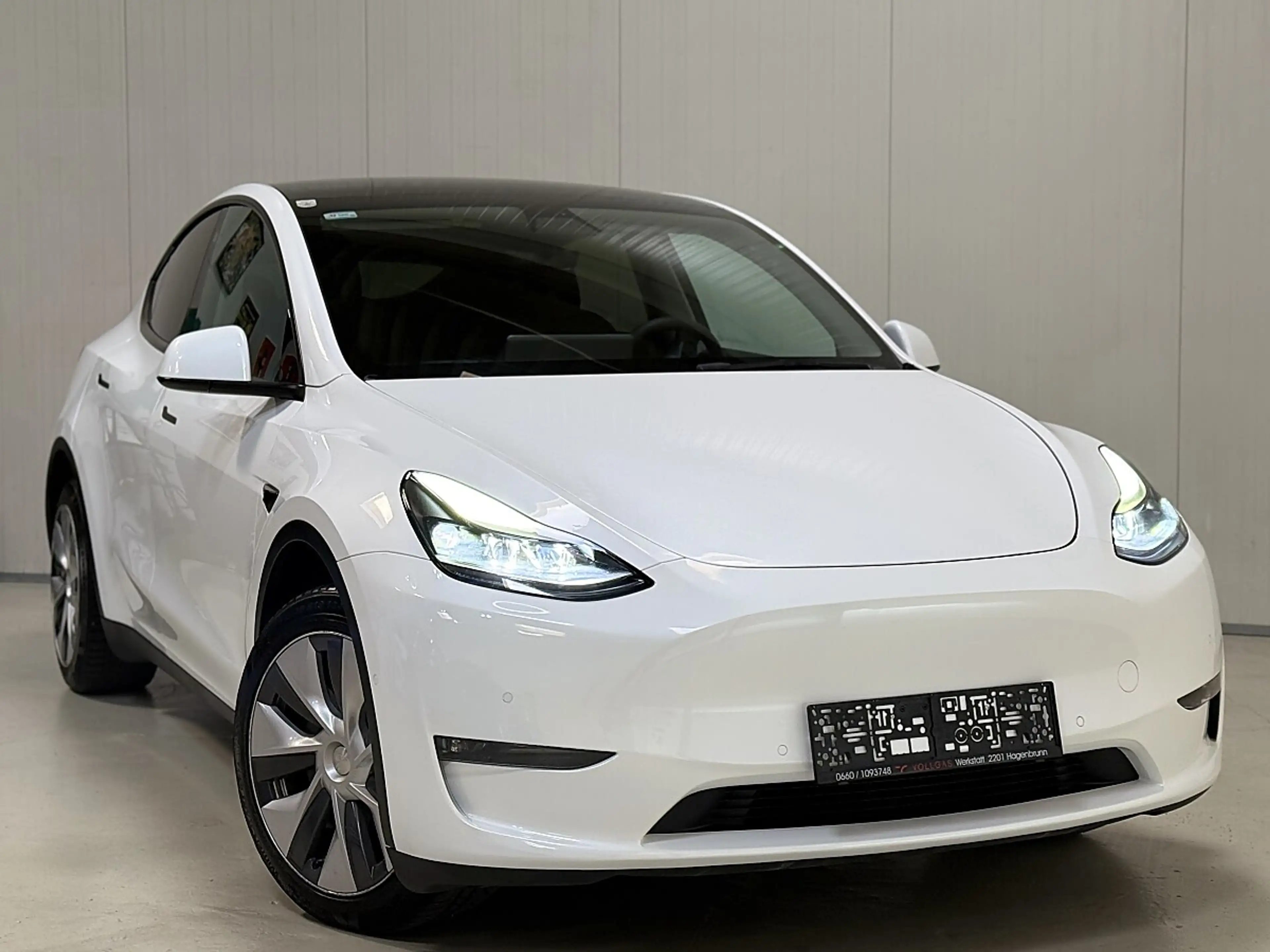 Tesla Model Y Long Range AWD 75kWh — photo 7
