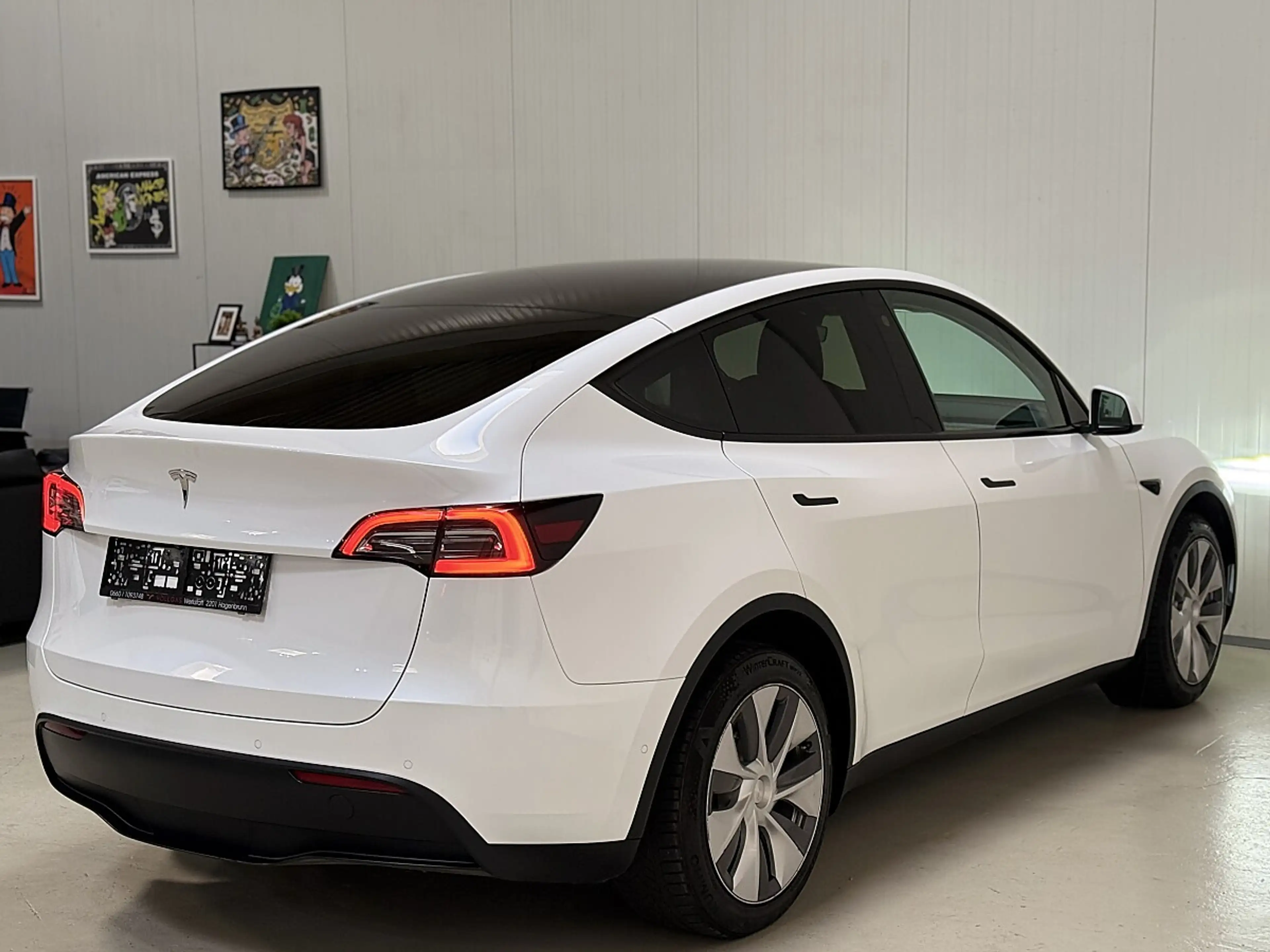 Tesla Model Y Long Range AWD 75kWh — photo 13