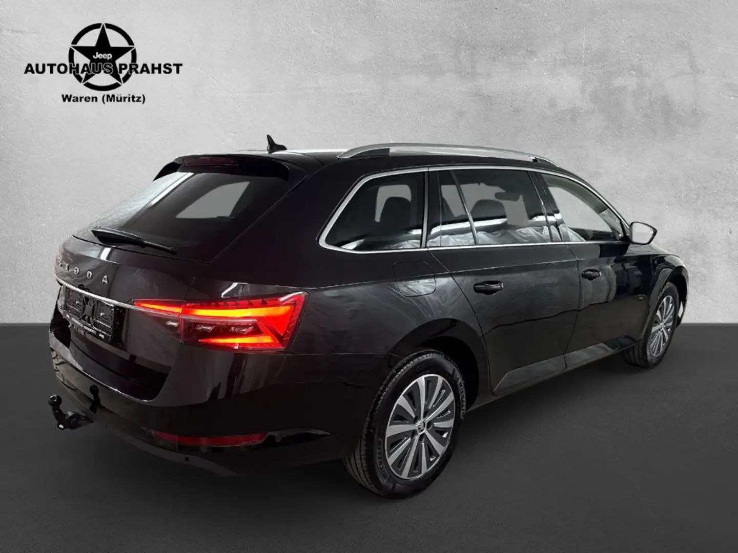 Skoda Superb 2.0TDI Business Columbus LED VIRTUAL AHK Noir - 2