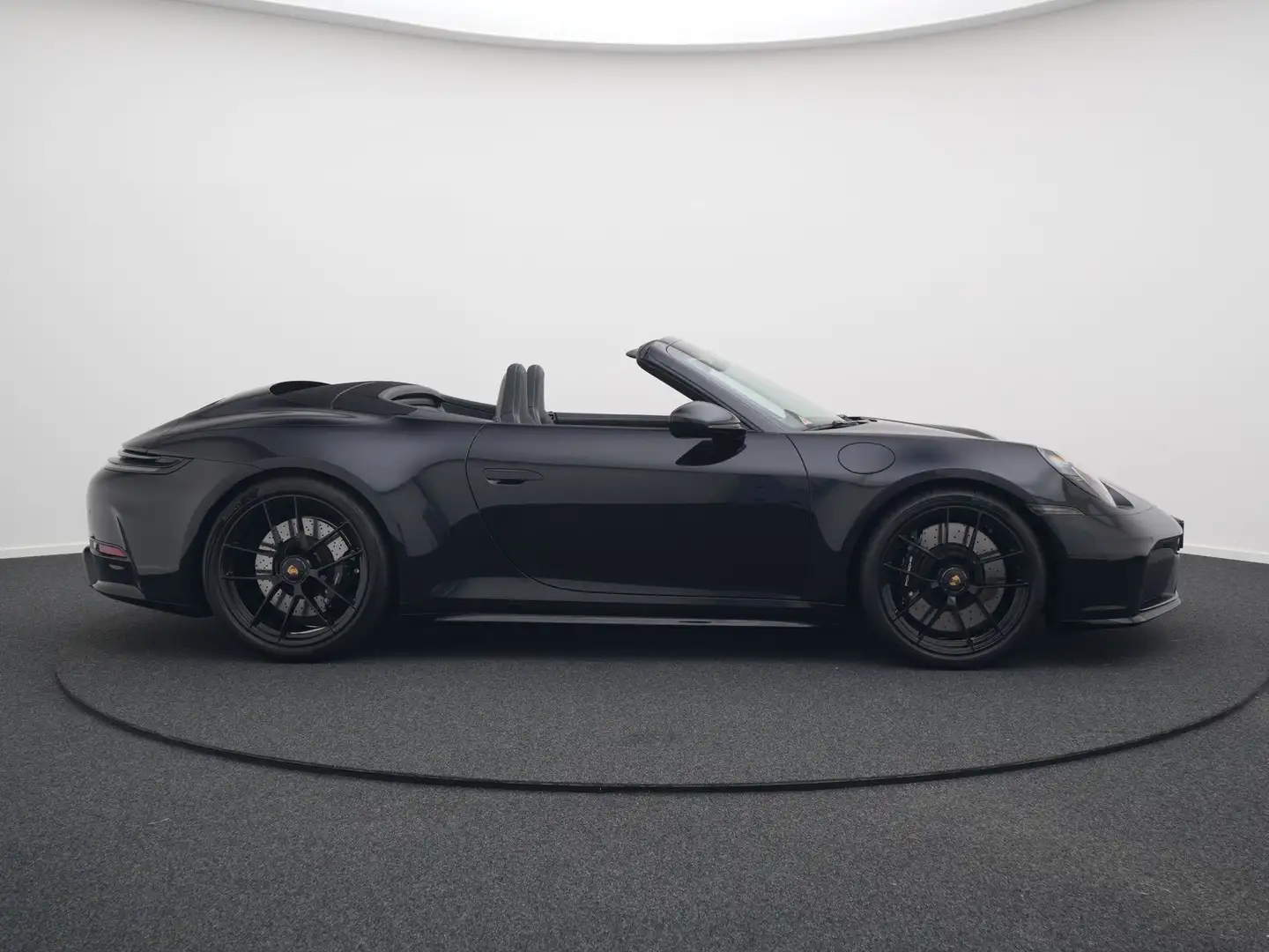 Porsche 992 Carrera GTS Cabriolet Noir - 2