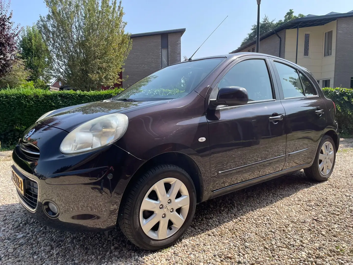 Nissan Micra 1.2 Tekna Burdeos - 1