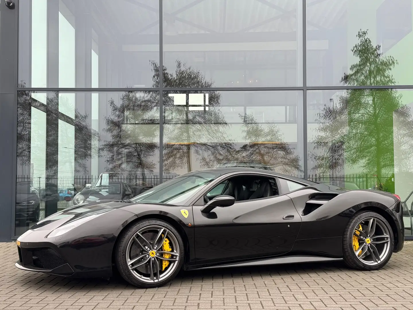 Ferrari 488 3.9 GTB HELE * Daytona Seats * Carbon Driver Zone Чорний - 2
