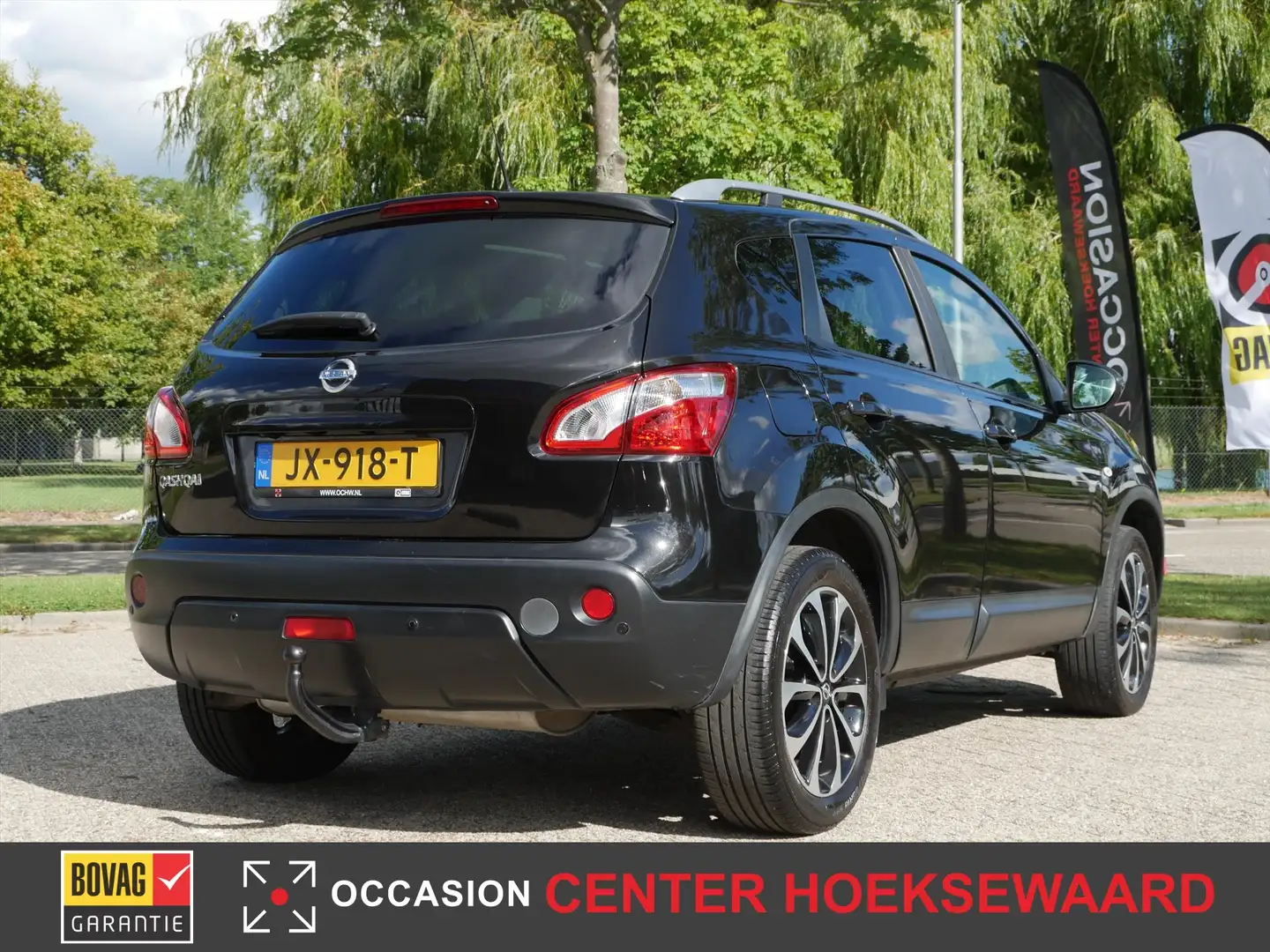 Nissan Qashqai 2.0 140pk ECO Connect Edition | Panoramadak | Trek Zwart - 2