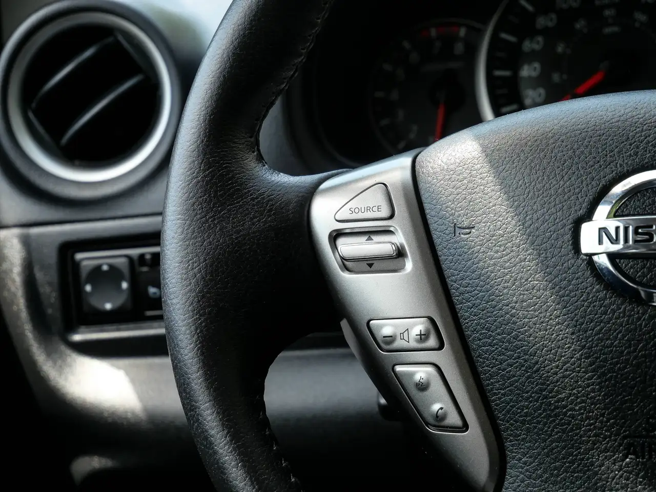 Nissan Micra photo Nissan Micra