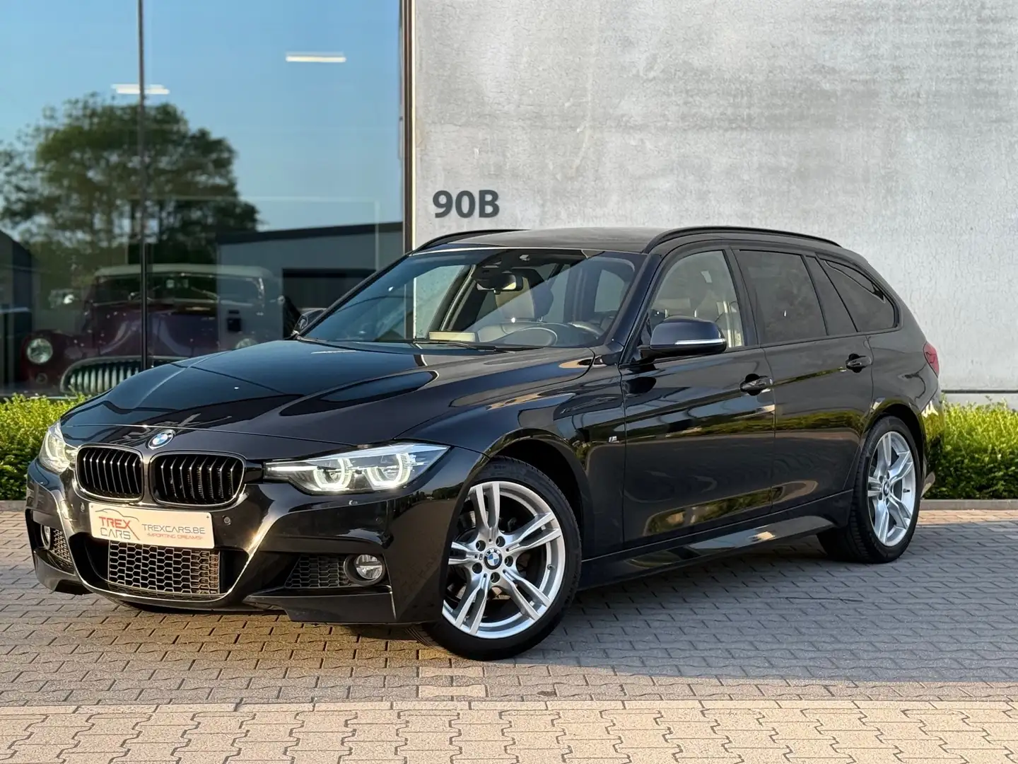 BMW 320 Touring 320iXdrive ; carplay; HUD; LED;  H/K Zwart - 1