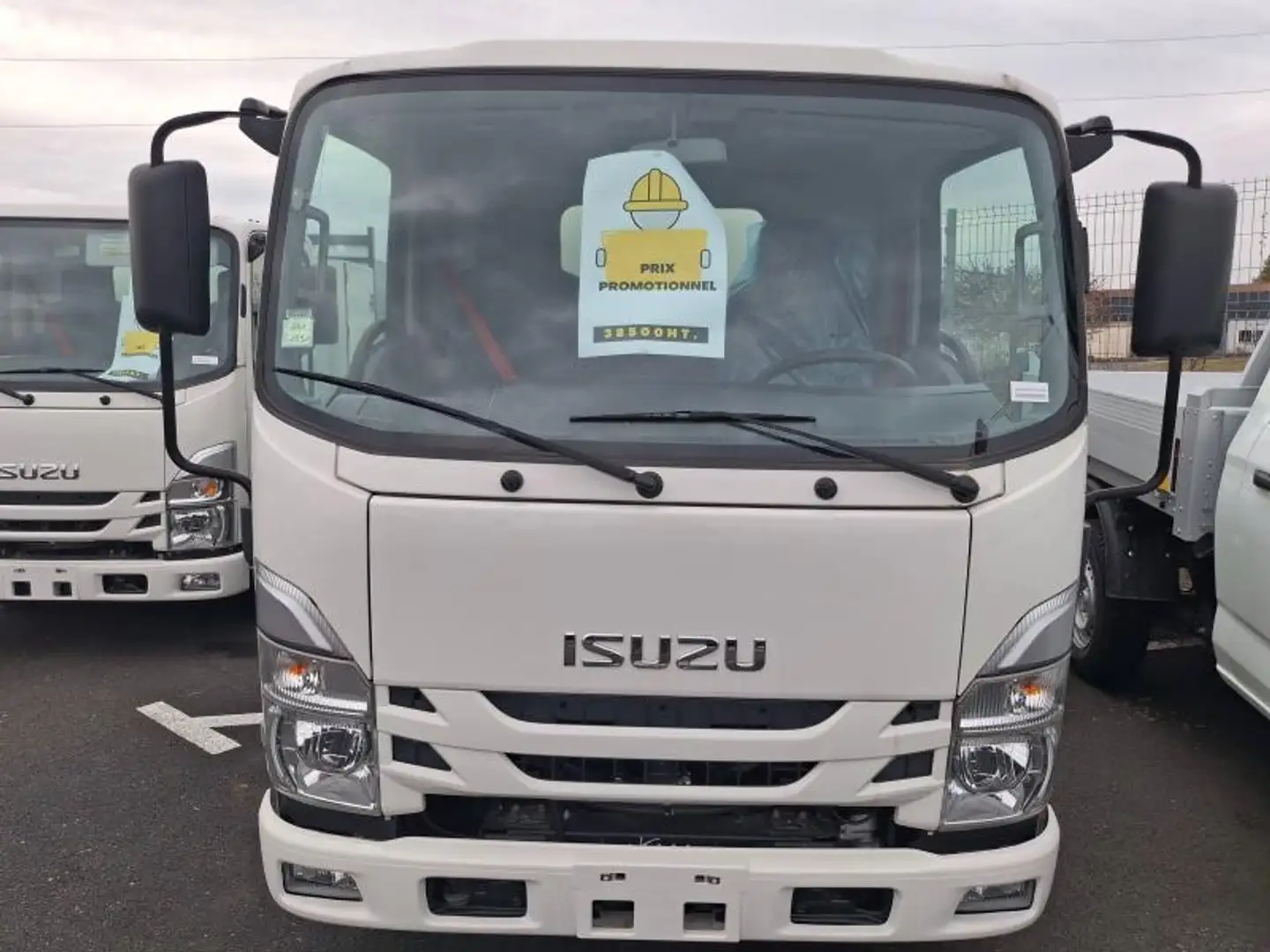 Isuzu TT H3360 - 1