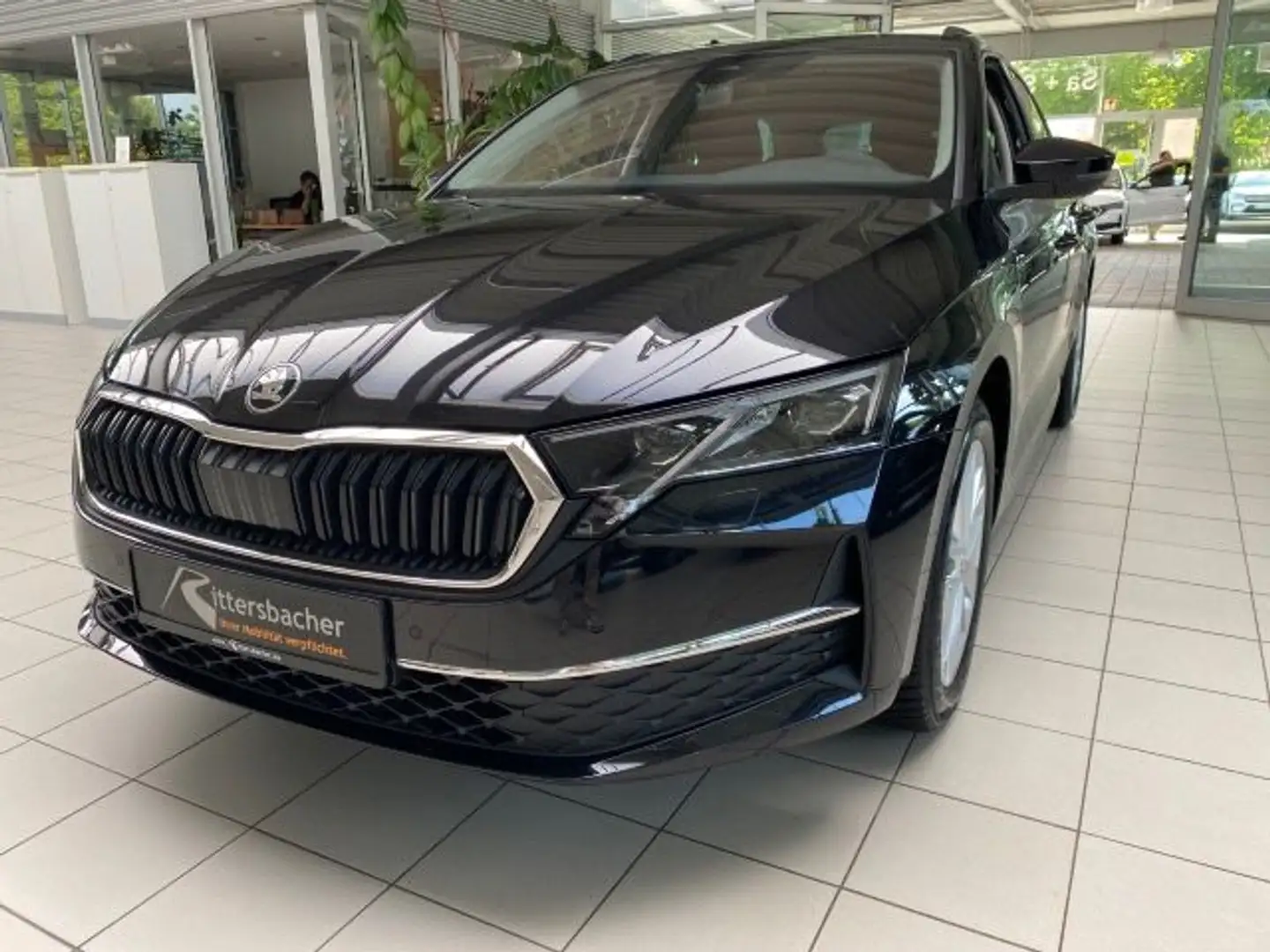 Skoda Octavia Combi 1.5 TSI DSG Selection Navi Kamera Schwarz - 2