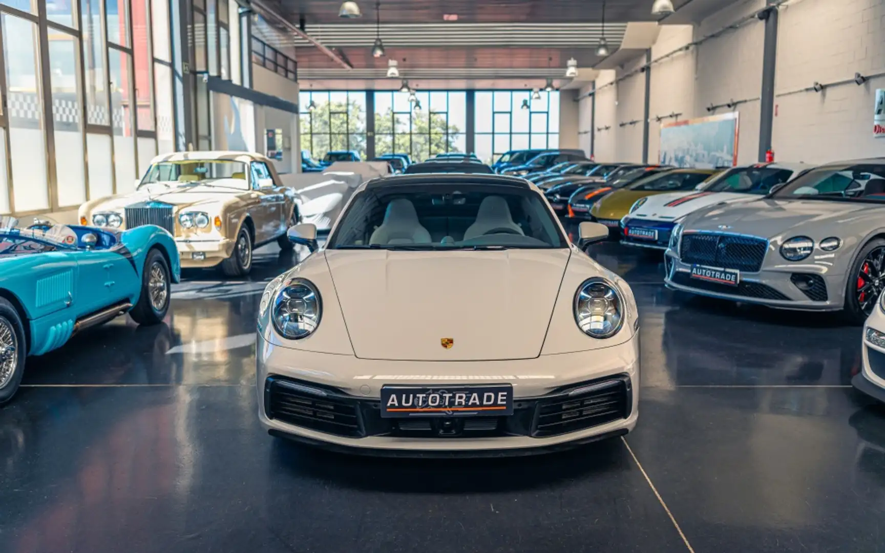 Porsche 992 Carrera 4S Coupé PDK Gri - 2