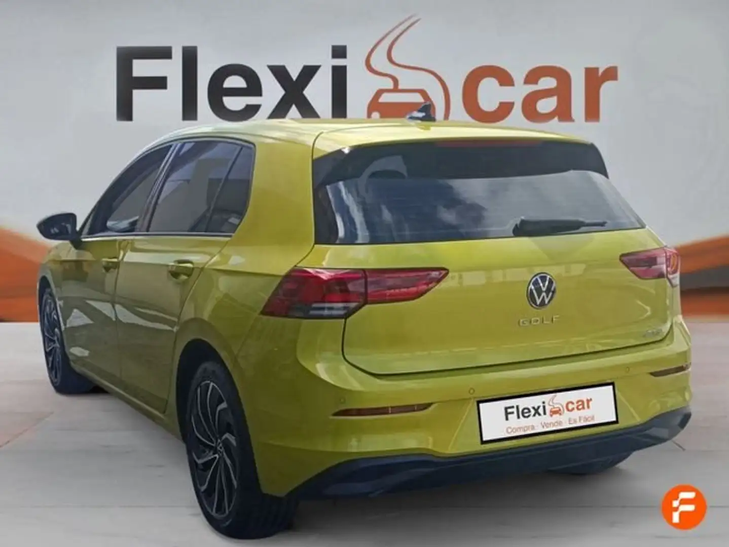 Volkswagen Golf 1.0 eTSI 81kW (110CV) DSG Jaune - 2